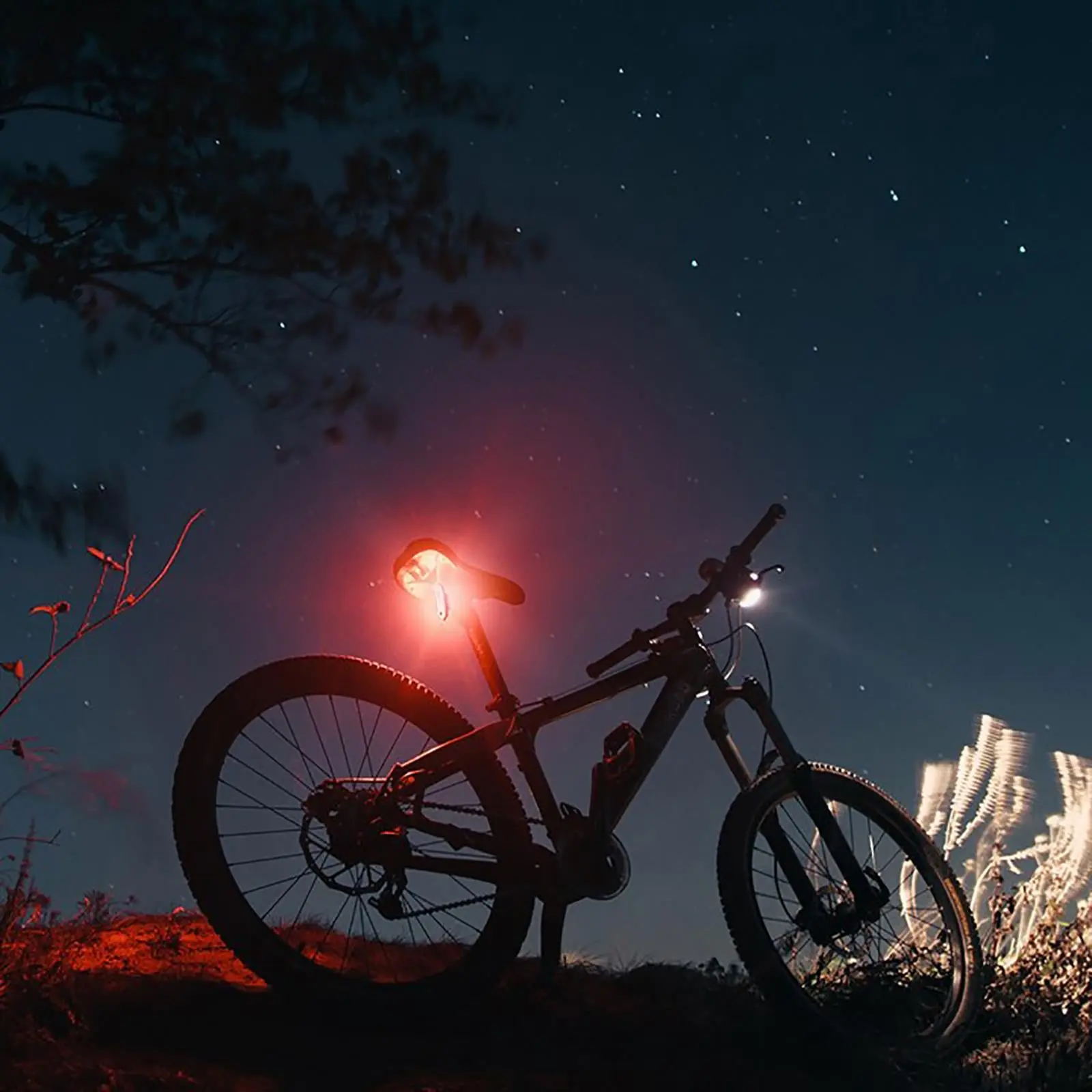 Amtech Bike Light Rear Red High Performance USB Rechargeable 8 Settings 100 Lumens - Image 5