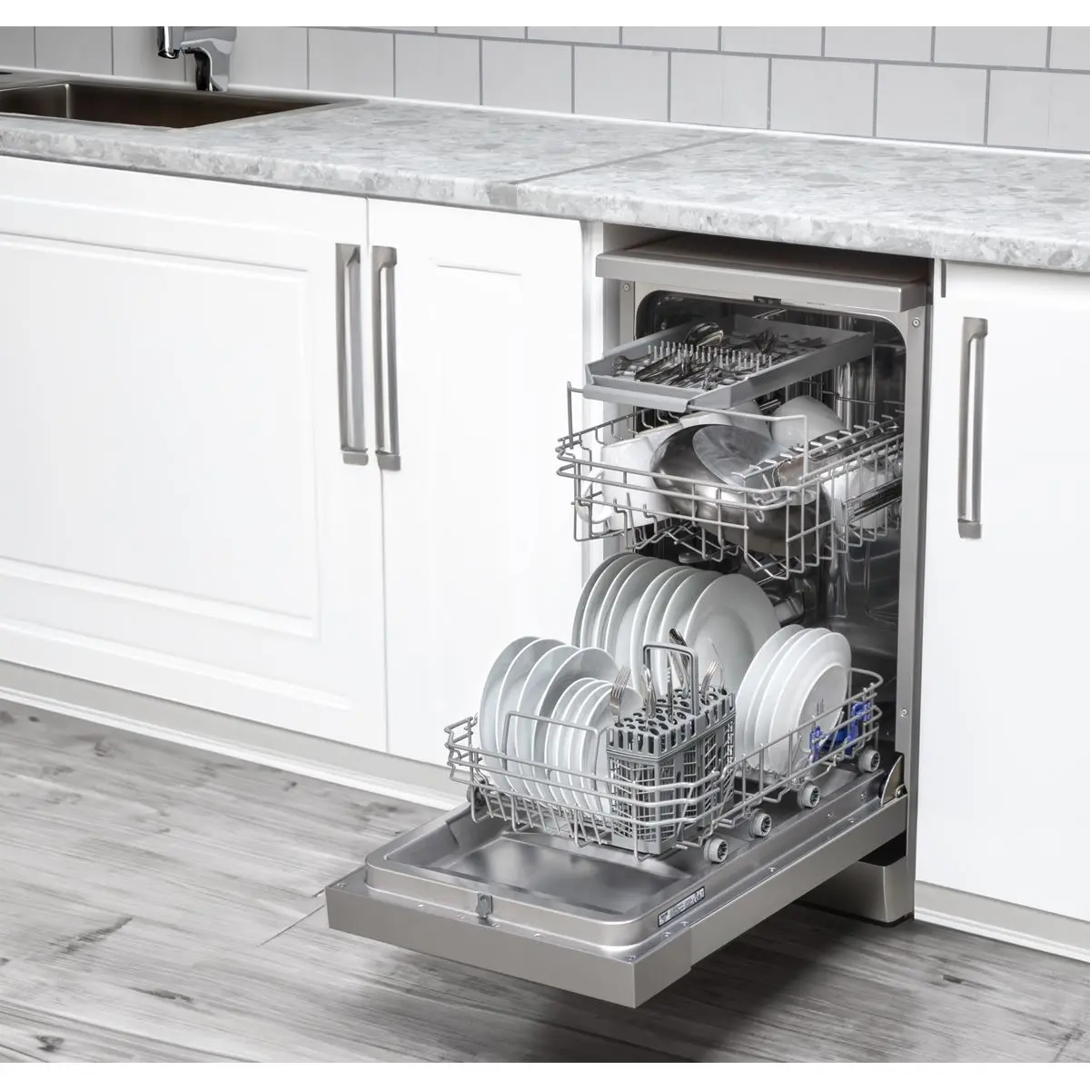 Baridi Slimline Freestanding Dishwasher, 45cm Wide with 10 Place Settings, 8 Programs & 5 Functions, LED Display, Silver - Image 10