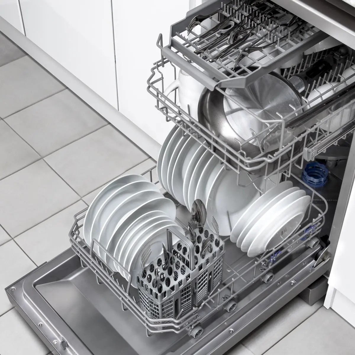 Baridi Slimline Freestanding Dishwasher, 45cm Wide with 10 Place Settings, 8 Programs & 5 Functions, LED Display, Silver - Image 11
