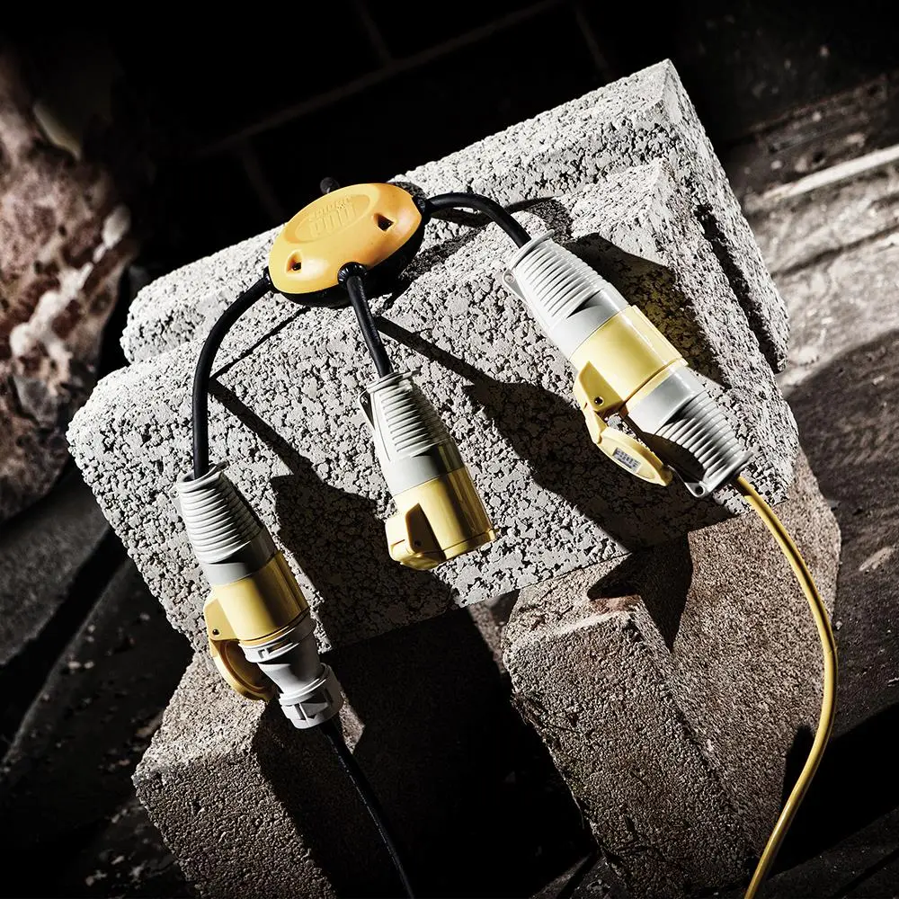 Defender Spider Pod Power Splitter 3 Way 110V 16A - Image 2