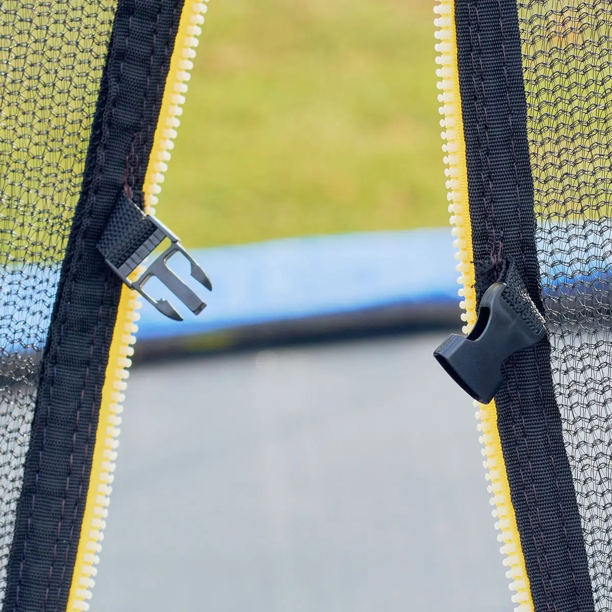 Dellonda 10ft Heavy-Duty Outdoor Trampoline with Safety Enclosure Net - Image 3