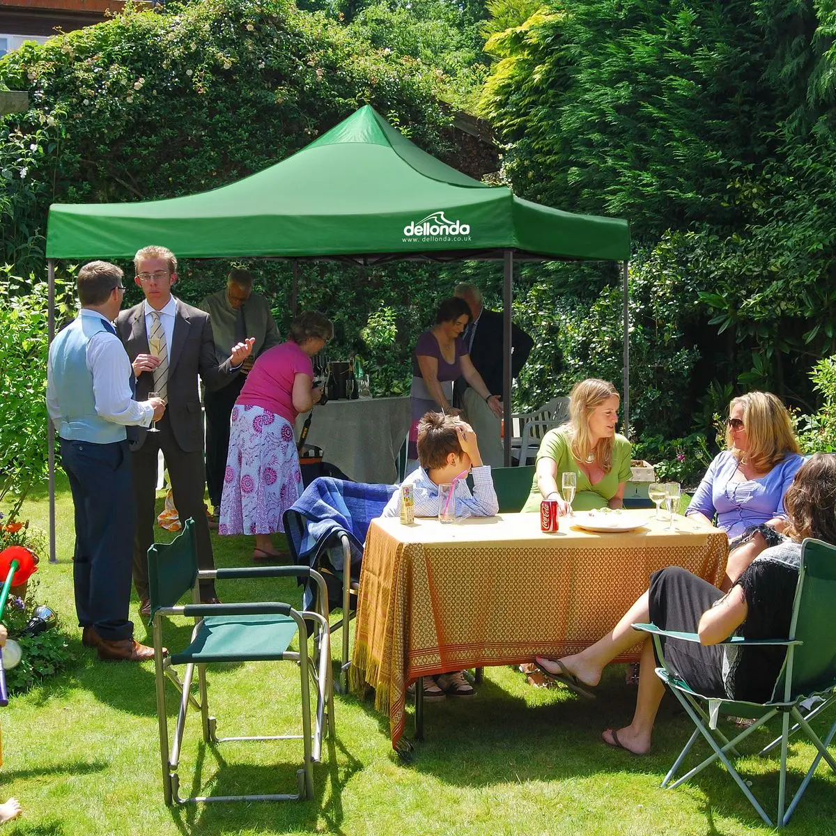 Dellonda Premium 3 x 3m Pop-Up Gazebo, PVC Coated, Water Resistant Fabric, Supplied with Carry Bag, Rope, Stakes & Weight Bags - Dark Green Canopy - Image 3