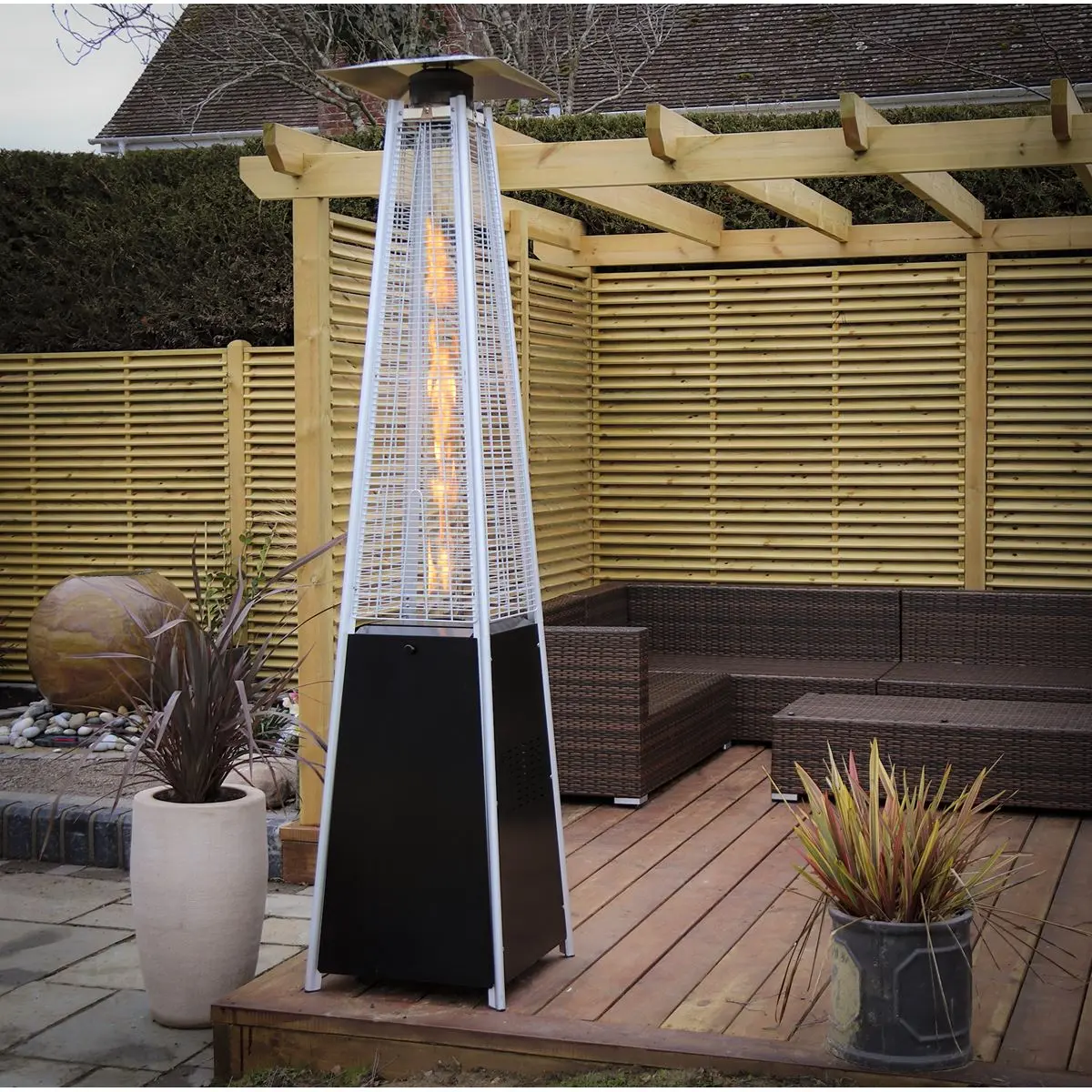 Dellonda Pyramid Gas Outdoor Garden Patio Heater 13kW Commercial & Home Use - Image 2