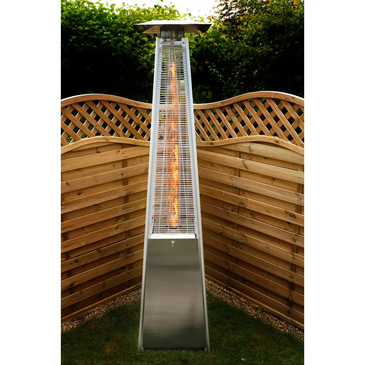 Dellonda 13kW Pyramid Gas Patio Heater 13kW Commercial/Garden Use - Stainless Steel - Image 8