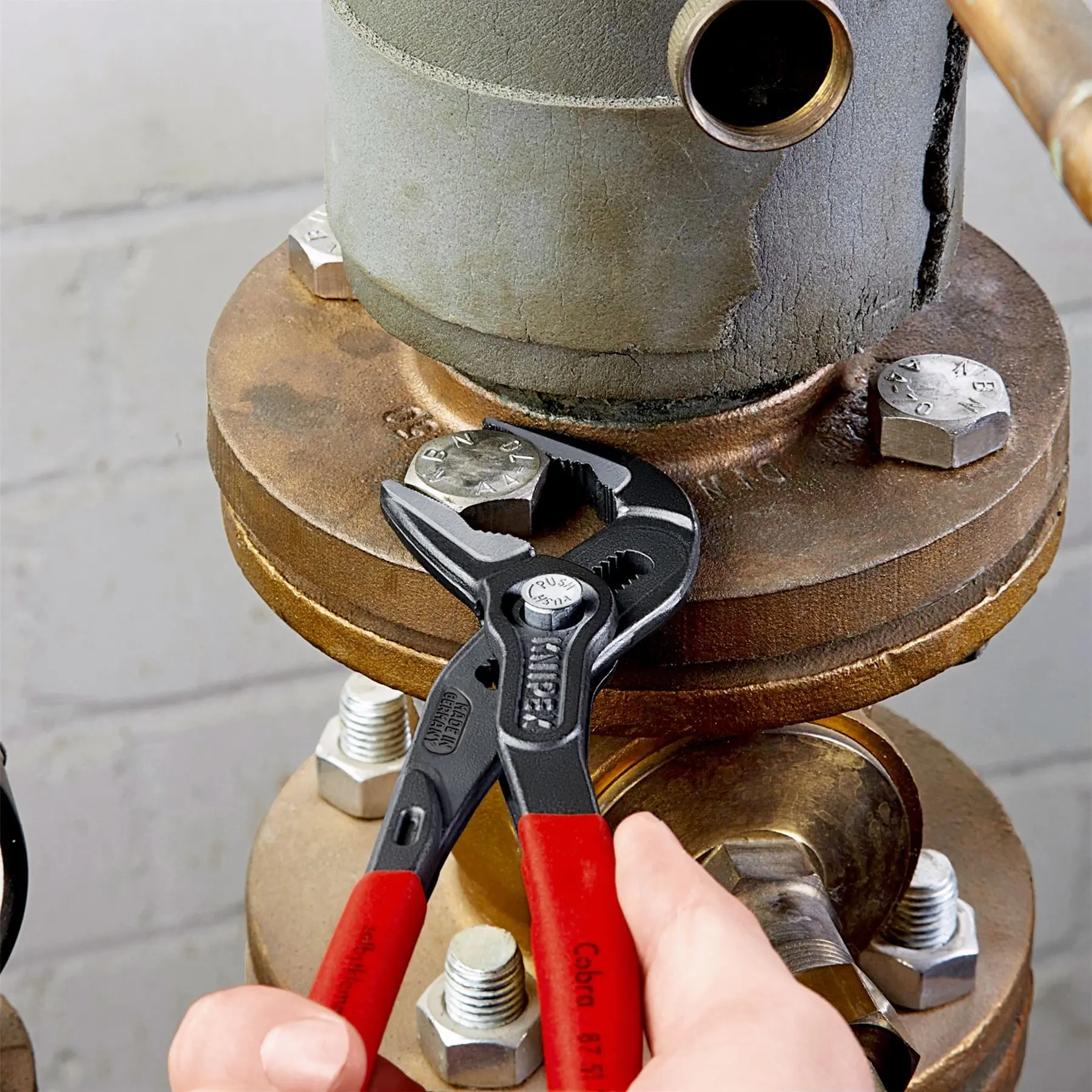 KNIPEX Cobra ES Water Pump Pliers Extra Slim 250mm Plastic Coated Handles Non Slip 87 51 250 SB - Image 3
