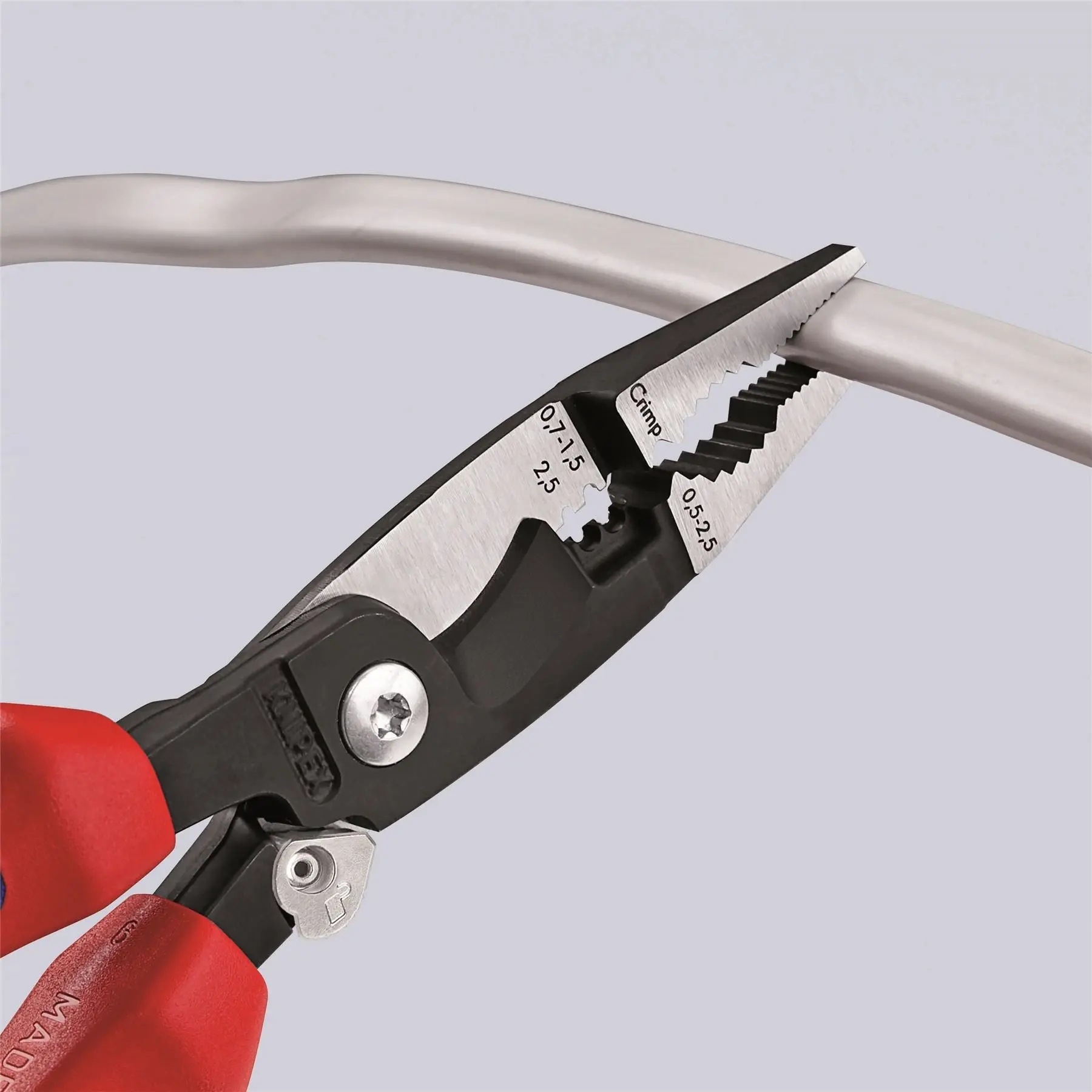 Knipex Electrical Installation Pliers with Multi Component Grips 200mm 13 92 200 - Image 12