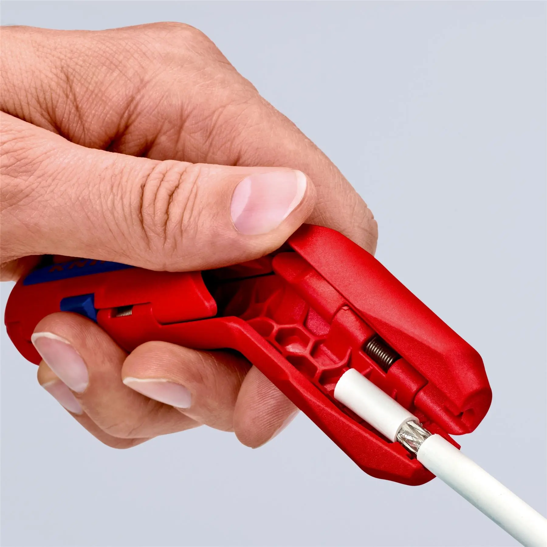KNIPEX ErgoStrip Universal Wire Stripping Tool for Left Handers 135mm 16 95 02 SB - Image 11