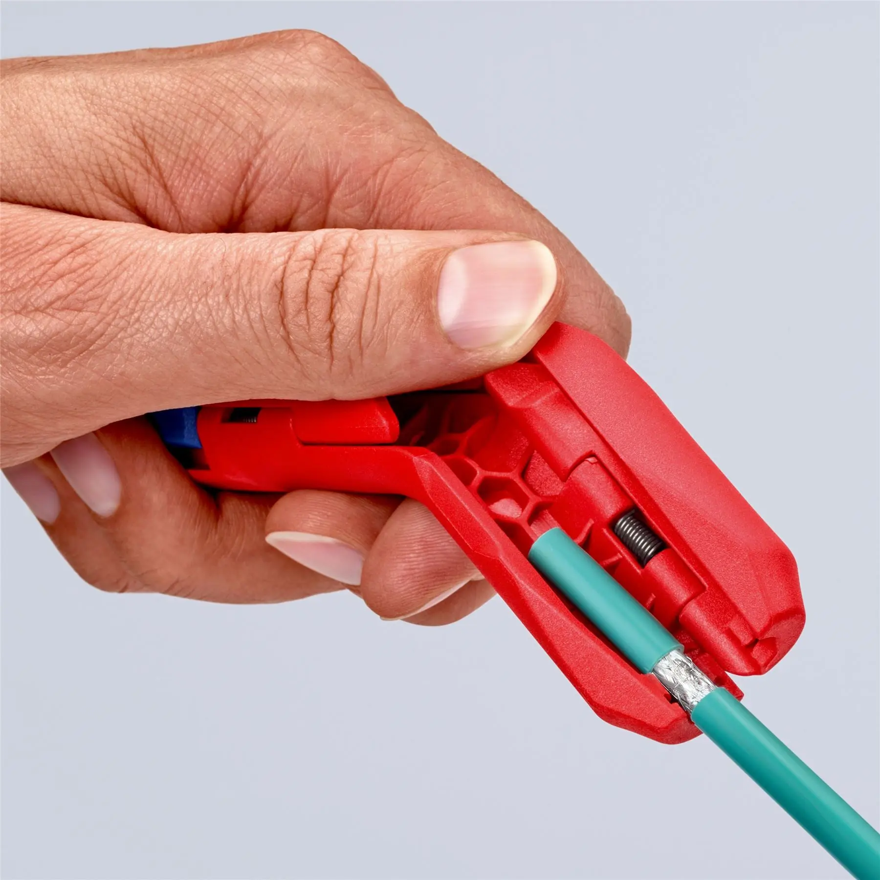 KNIPEX ErgoStrip Universal Wire Stripping Tool for Left Handers 135mm 16 95 02 SB - Image 12