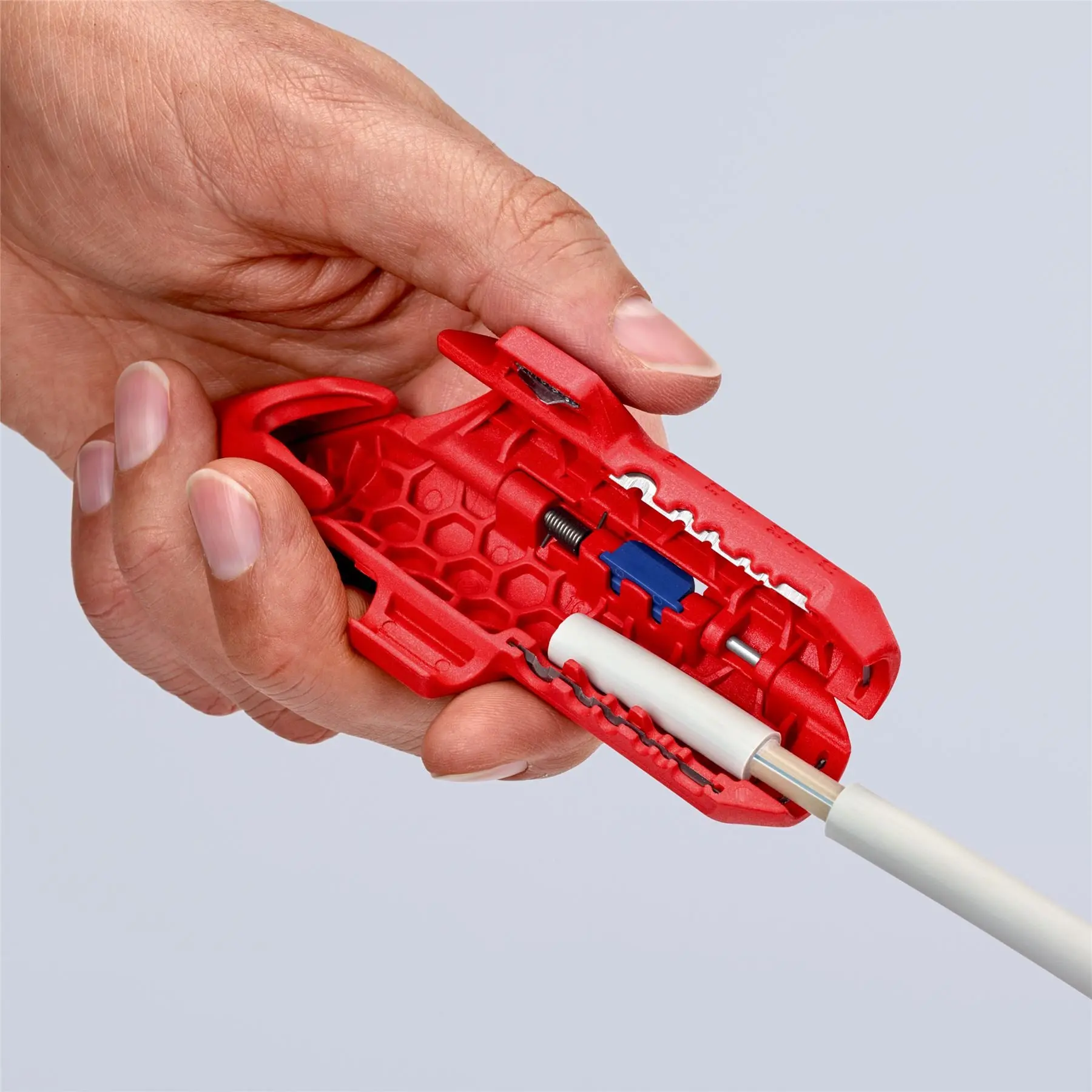 KNIPEX ErgoStrip Universal Wire Stripping Tool for Left Handers 135mm 16 95 02 SB - Image 13