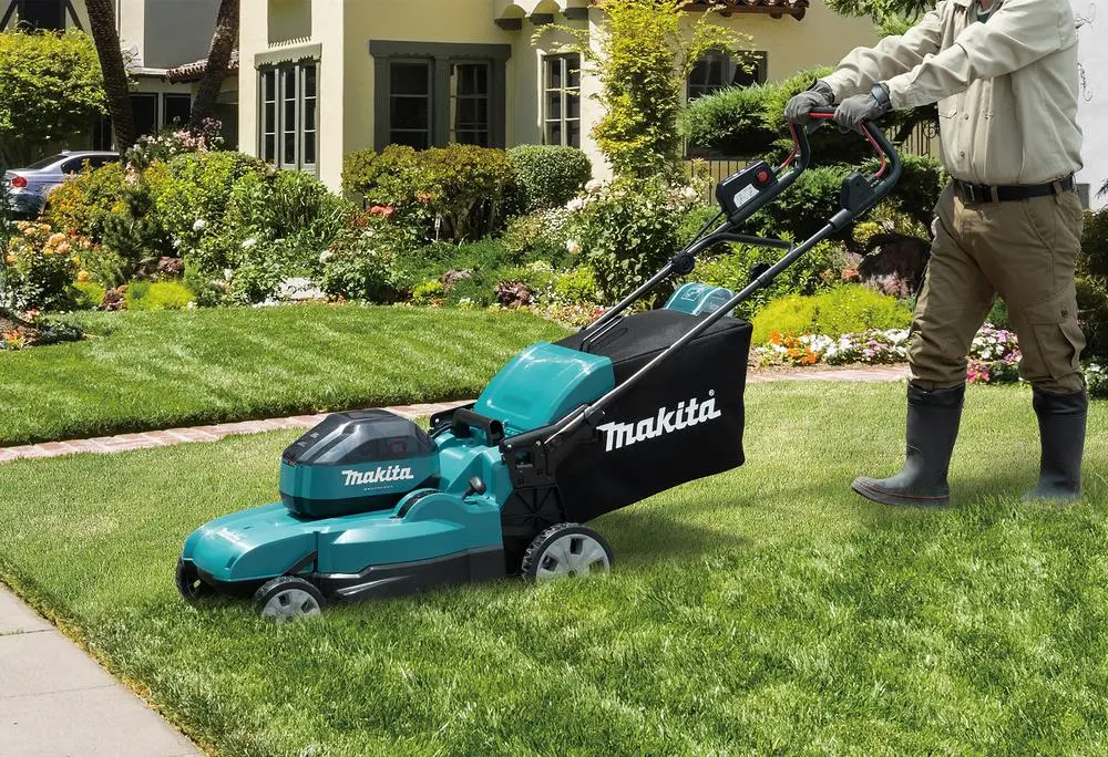 Makita 53cm Lawn Mower Kit 64V Max Li-ion Cordless Garden Grass Outdoor 4Ah Battery and Charger LM002JM101 - Image 3
