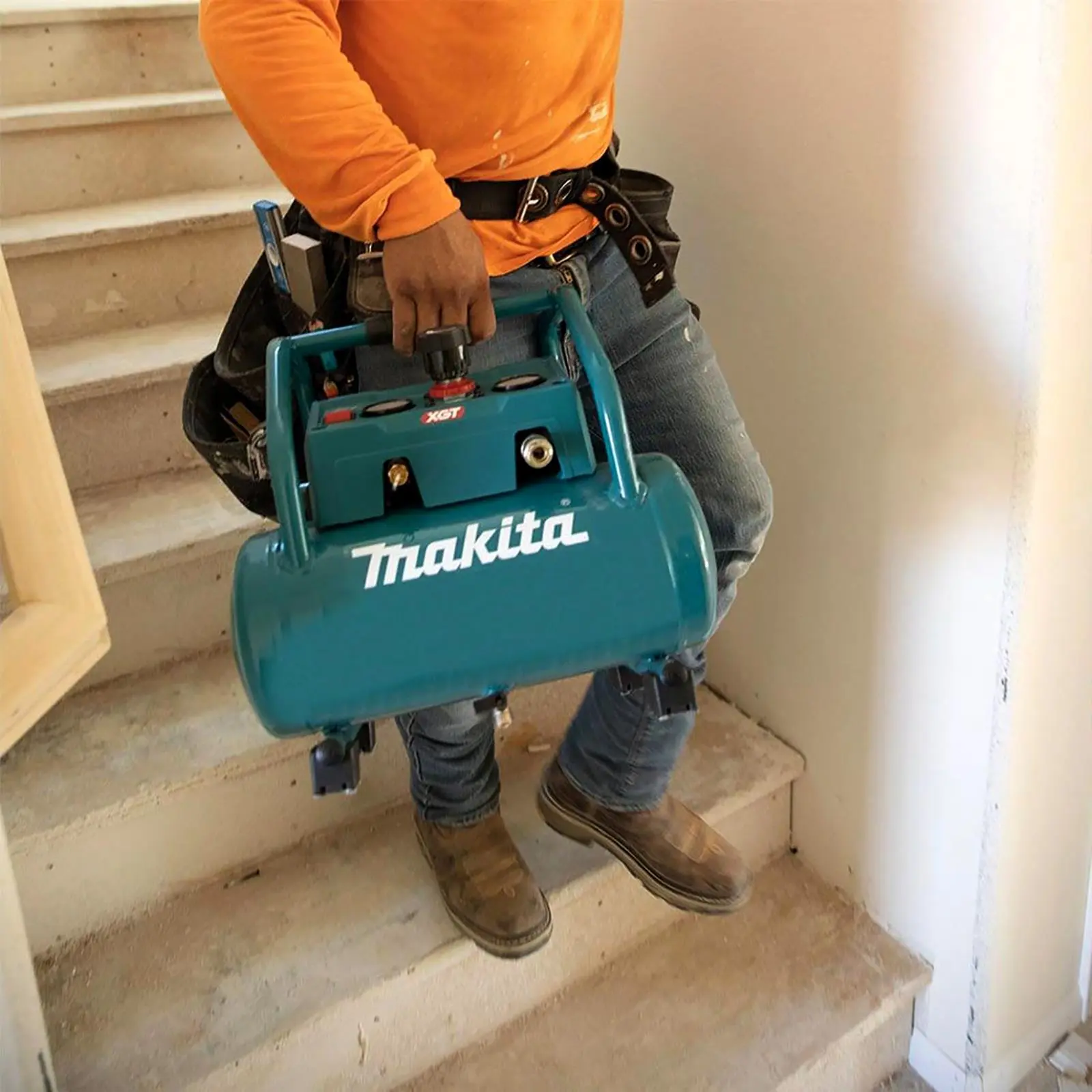 Makita Air Compressor XGT 40V Max Brushless Cordless Portable AC001GZ Body Only - Image 11