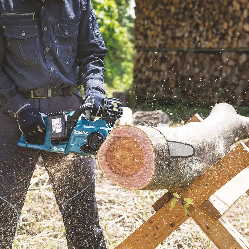 Makita Chainsaw Kit Heavy Duty 35cm 14" 18V x 2 LXT Brushless Cordless 2 x 5Ah Battery and Dual Rapid Charger Garden Tree Cutting Pruning DUC353PT2 - Image 6