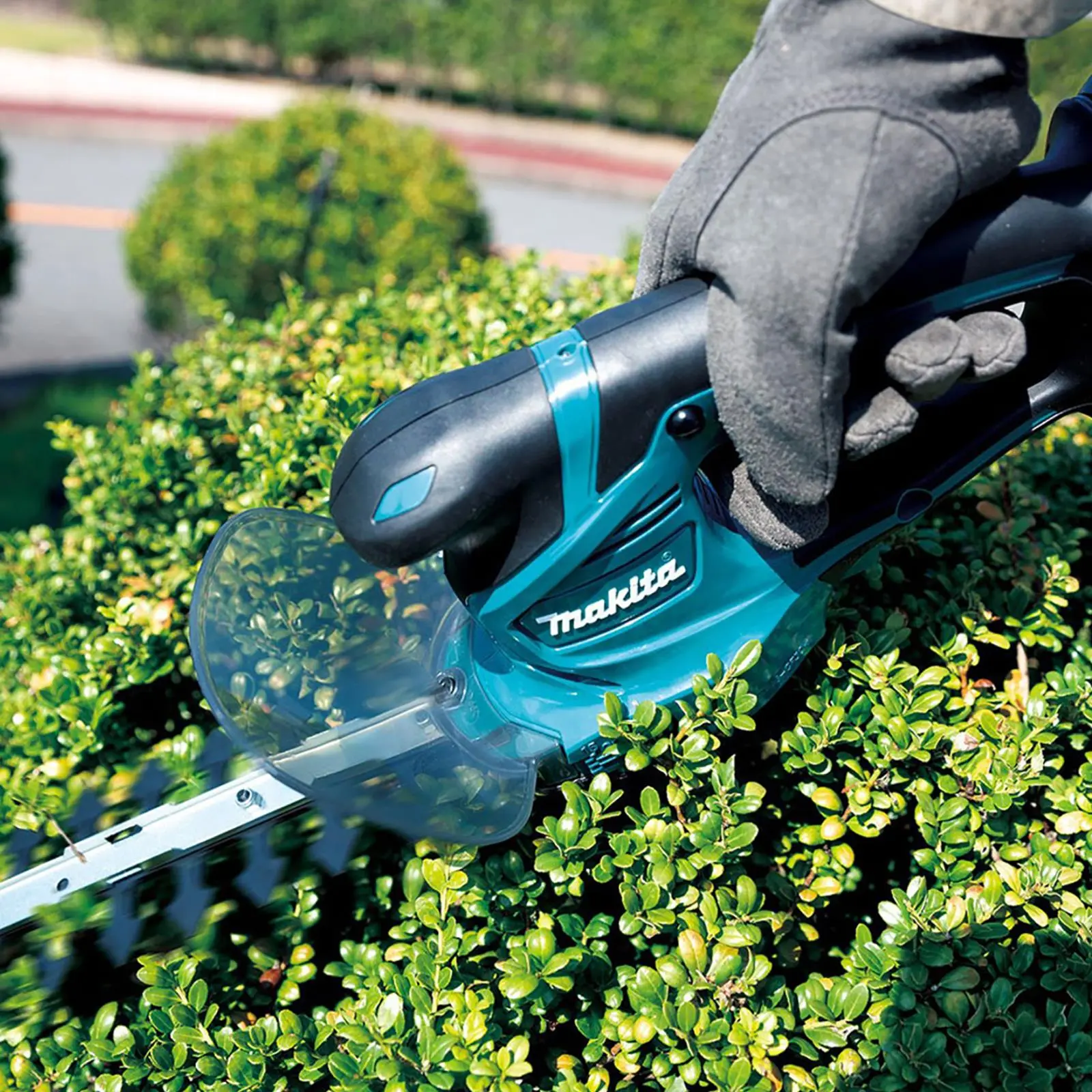 Makita Grass Shears 110mm Hedgetrimmer Blade 18V LXT Cordless Li-ion 5Ah Charger Kit DUM111RTX - Image 4