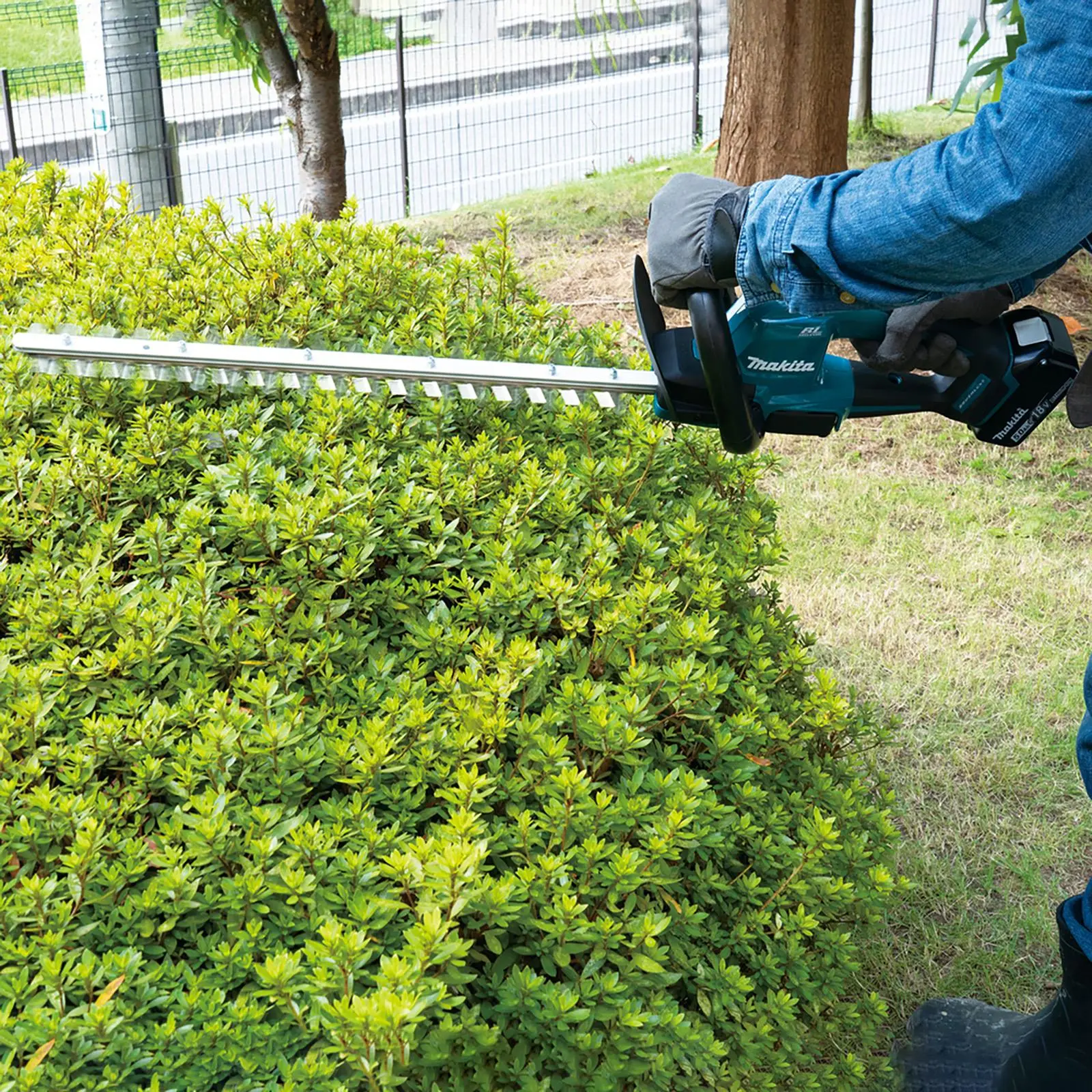 Makita Hedge Trimmer 50cm 18V LXT Li-ion Brushless Cordless Garden Bush Cutter Cutting Bare Unit Body Only DUH506Z - Image 2