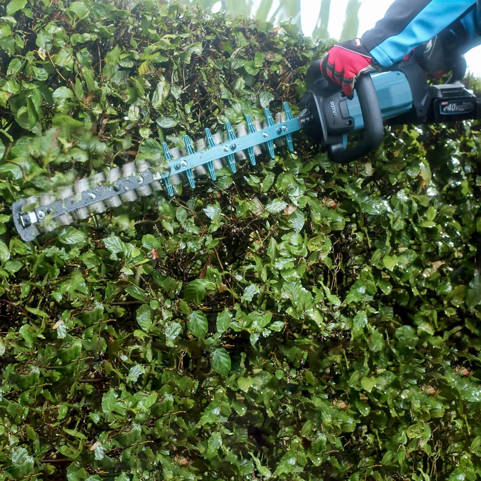 Makita Hedge Trimmer 60cm 40V XGT Li-ion Brushless Cordless Garden Bush Cutter Cutting Bare Unit Body Only UH004GZ - Image 2