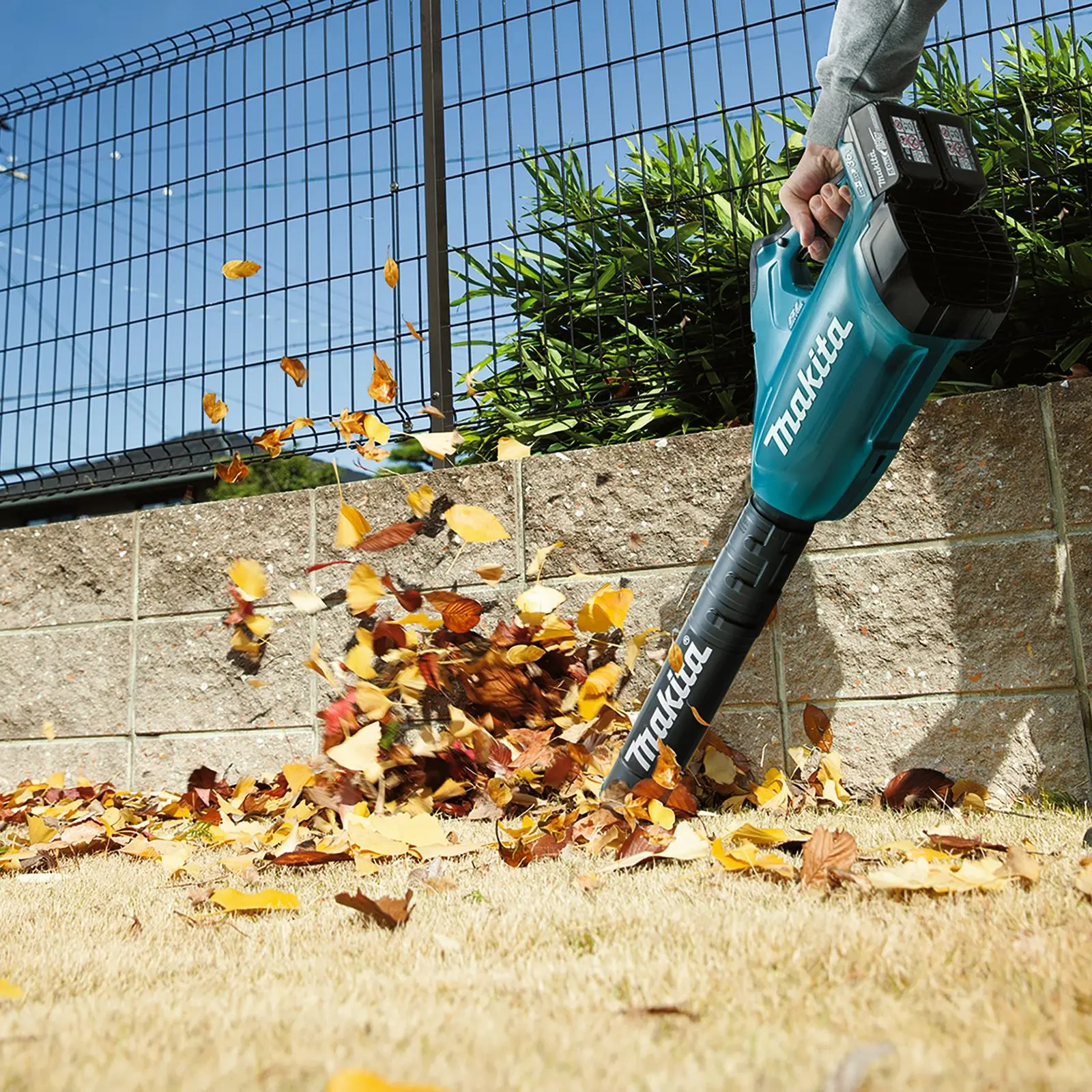 Makita Leaf Blower 18V x 2 LXT Brushless Cordless 14.4N Garden Grass Clippings Construction Bare Unit Body Only DUB362Z - Image 10