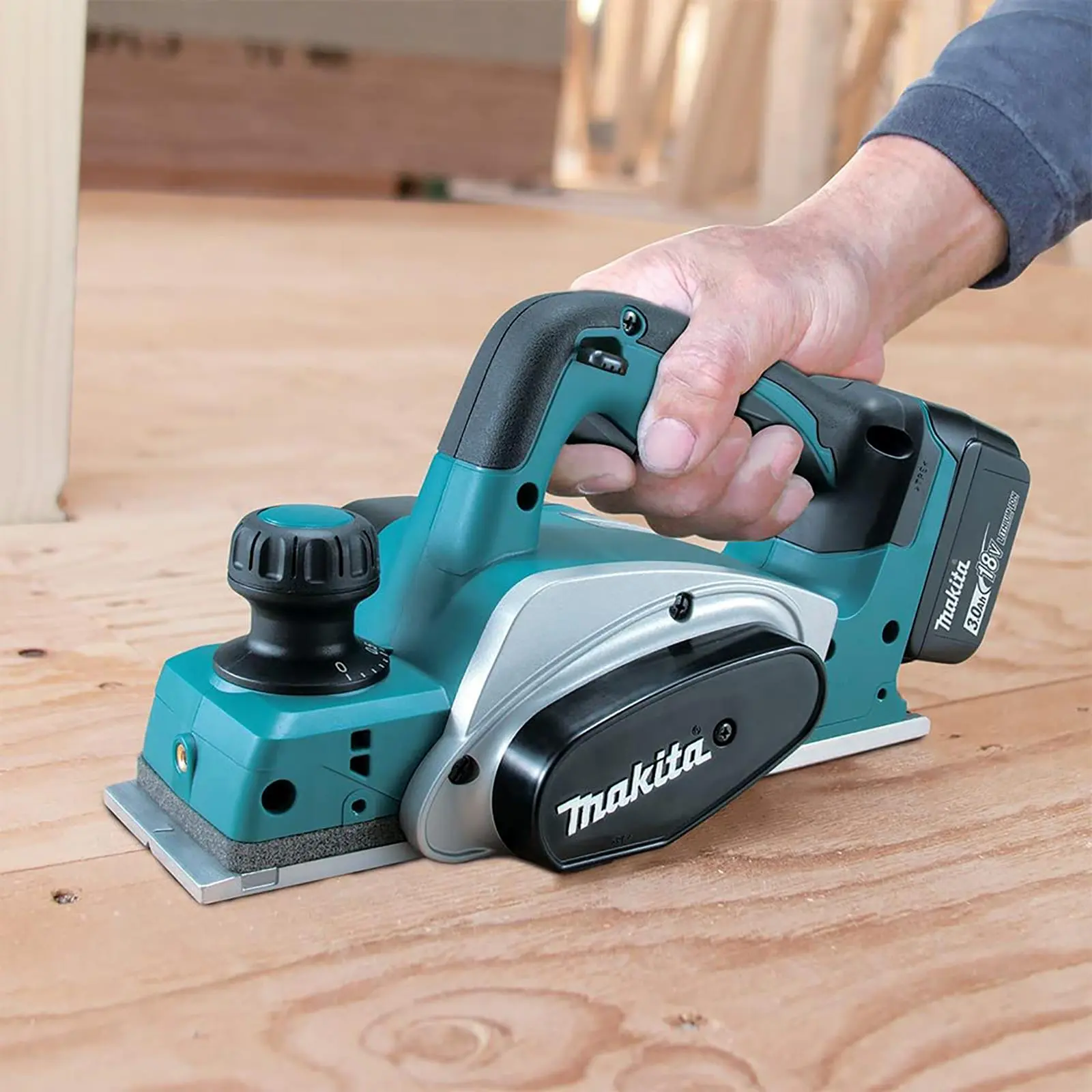 Makita Planer Compact Heavy Duty 18V LXT Li-ion Cordless DKP180Z Body Only - Image 6