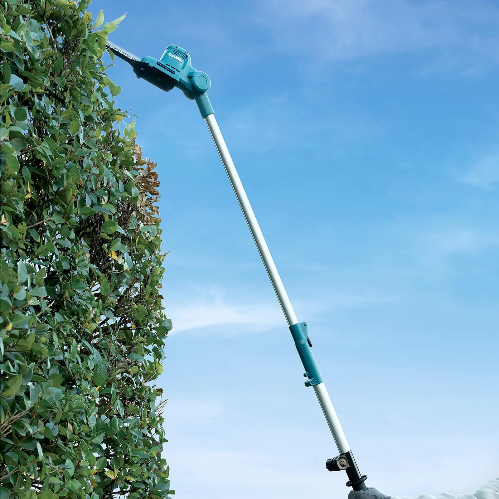 Makita Pole Hedge Trimmer Kit 46cm 18V LXT Li-ion Brushless Cordless 5Ah Battery and Charger Telescopic Garden Bush Cutter Cutting DUN461WRT - Image 2