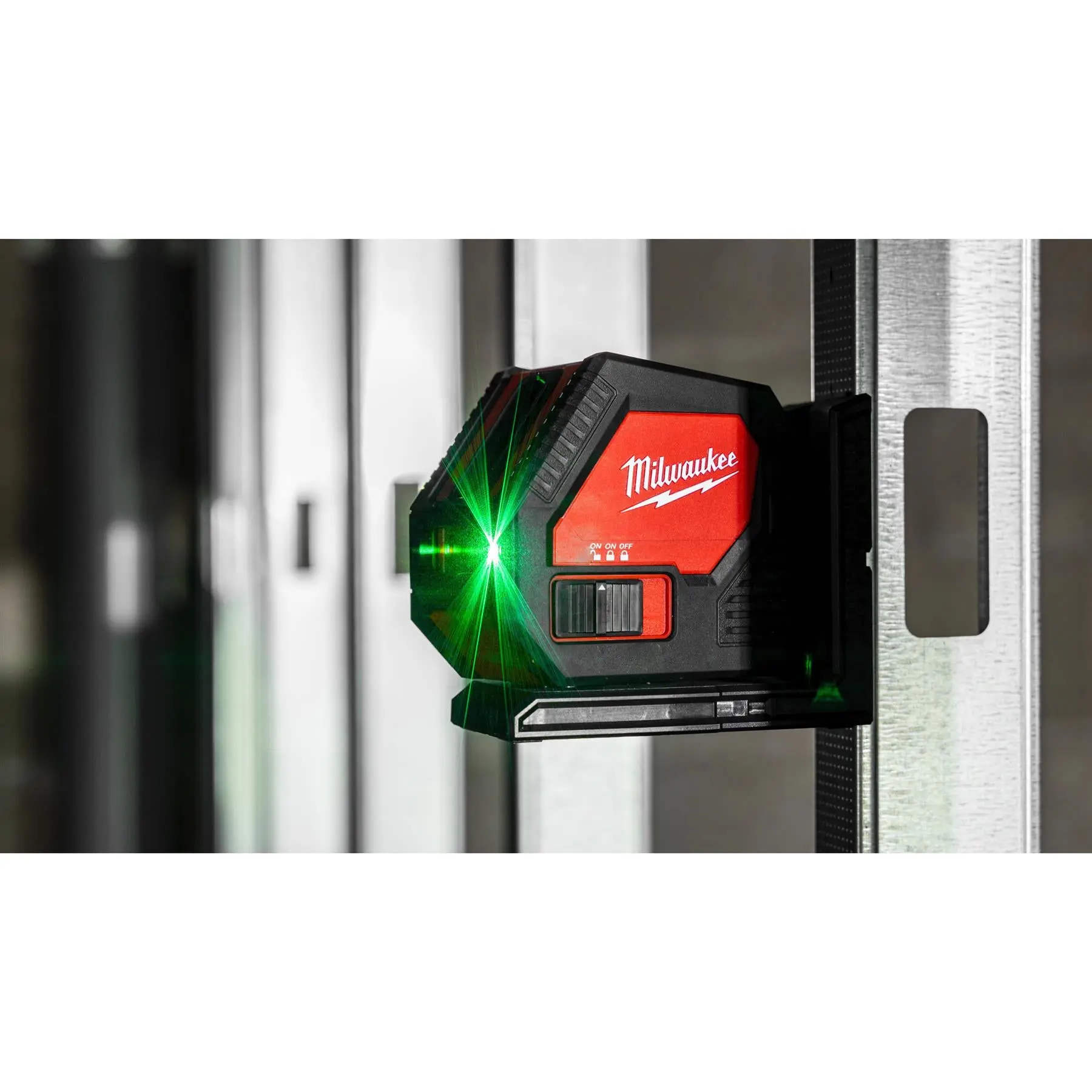 Milwaukee Alkaline Green Cross Line Laser Level CLL-C - Image 12