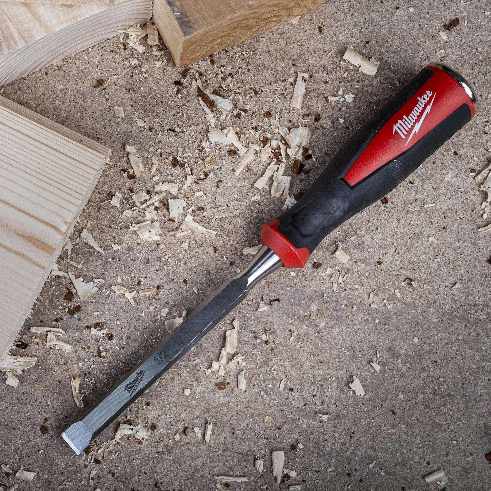 Milwaukee Beveled Edge Wood Chisel 12mm 1/2" All Metal Core with Striking Cap - Image 6