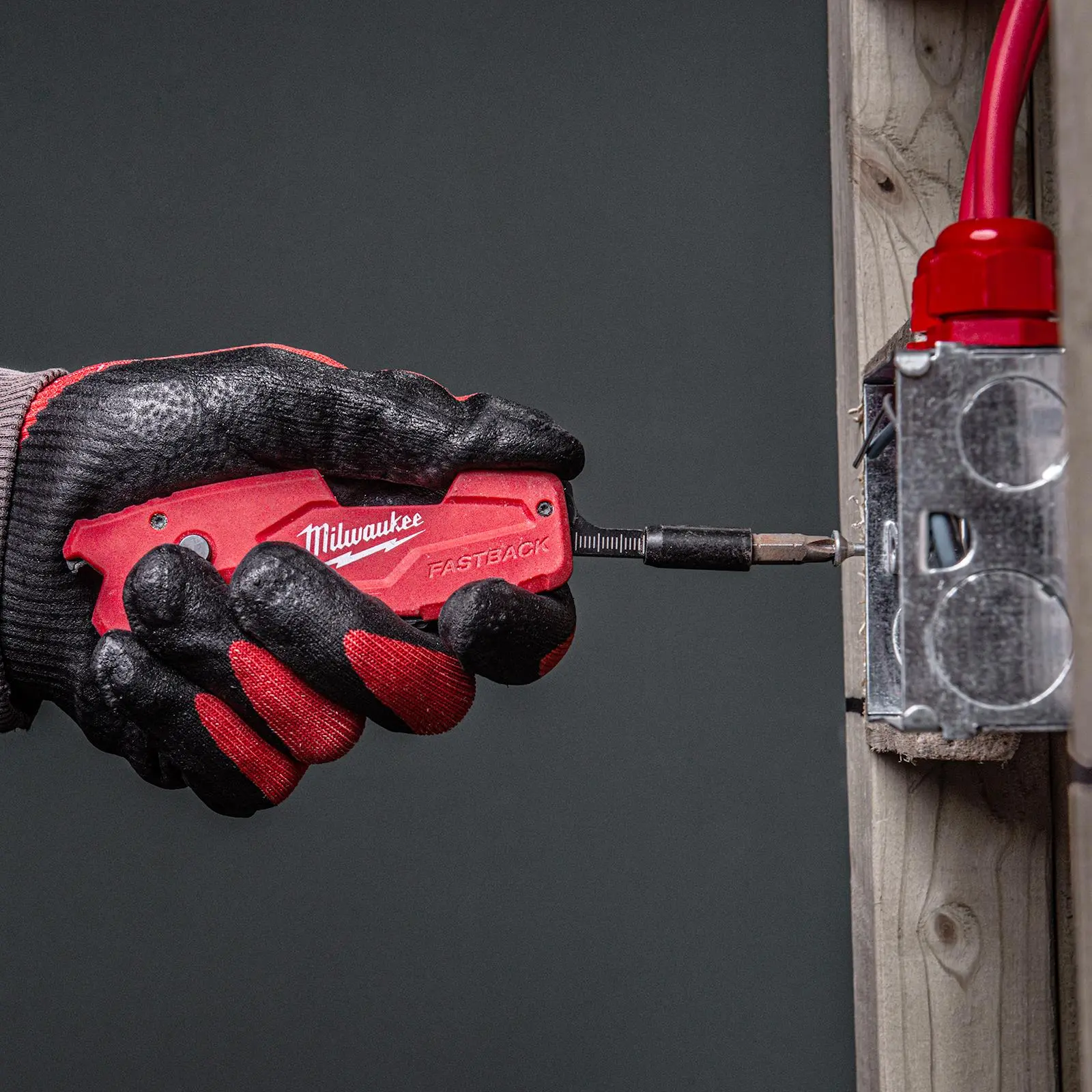 Milwaukee FASTBACK Utility Knife 6 in 1 Cutting Blade Screwdriver Bit Holder - Image 4
