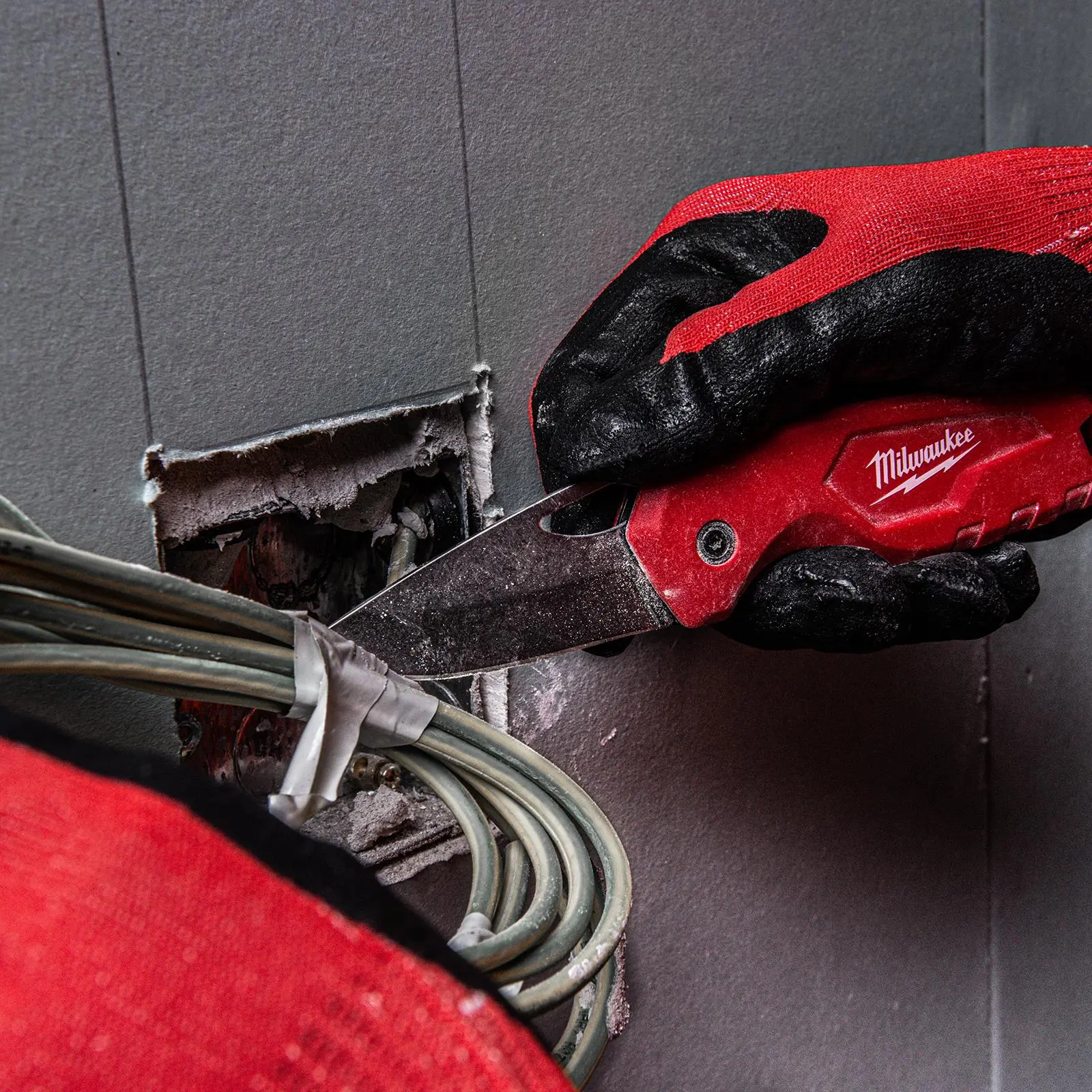 Milwaukee FASTBACK Utility Knife 6 in 1 Cutting Blade Screwdriver Bit Holder - Image 5