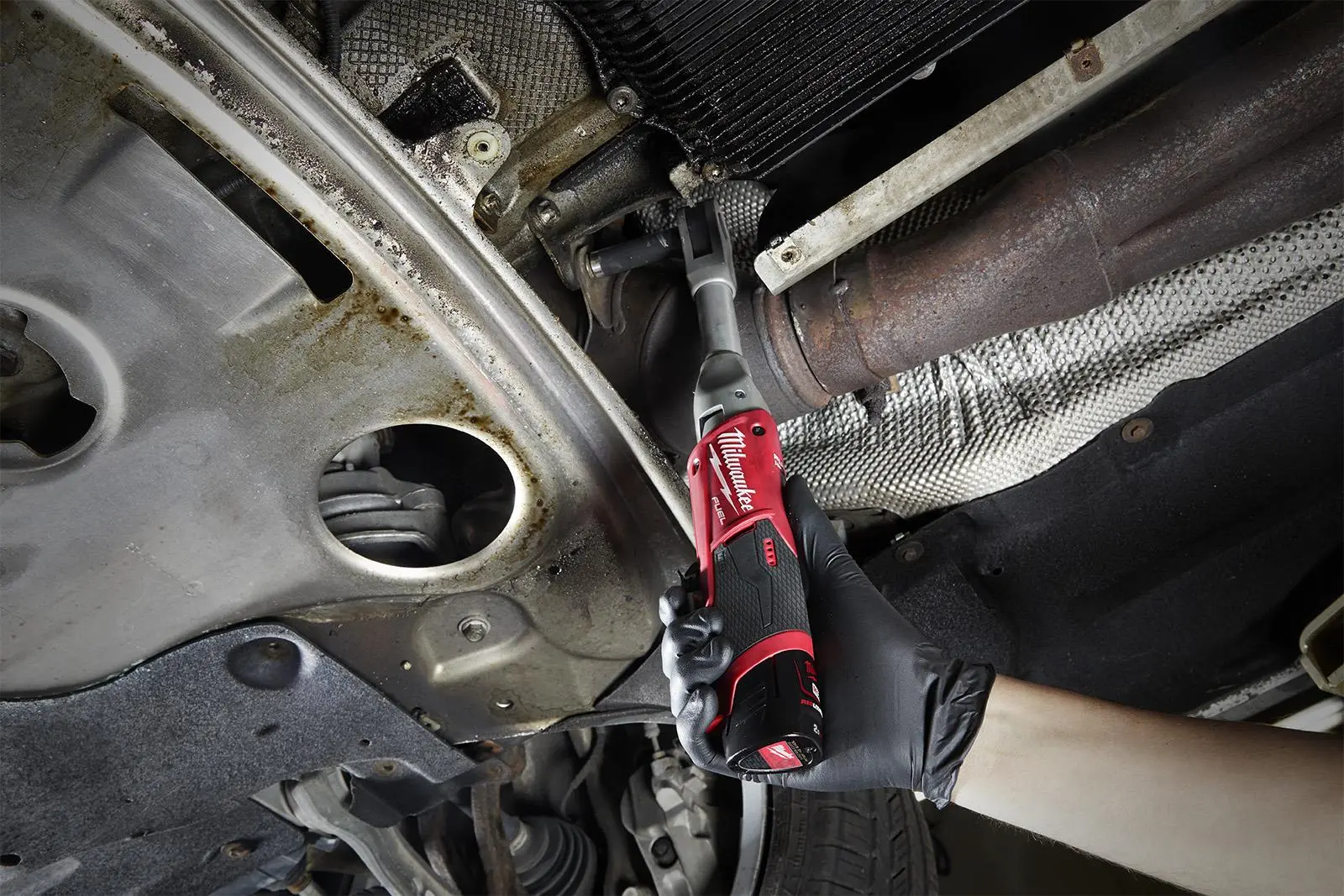 Milwaukee M12 Fuel 12V 3/8" Drive Cordless Extended Reach Ratchet Bare Unit M12FIR38LR-0 - Image 12