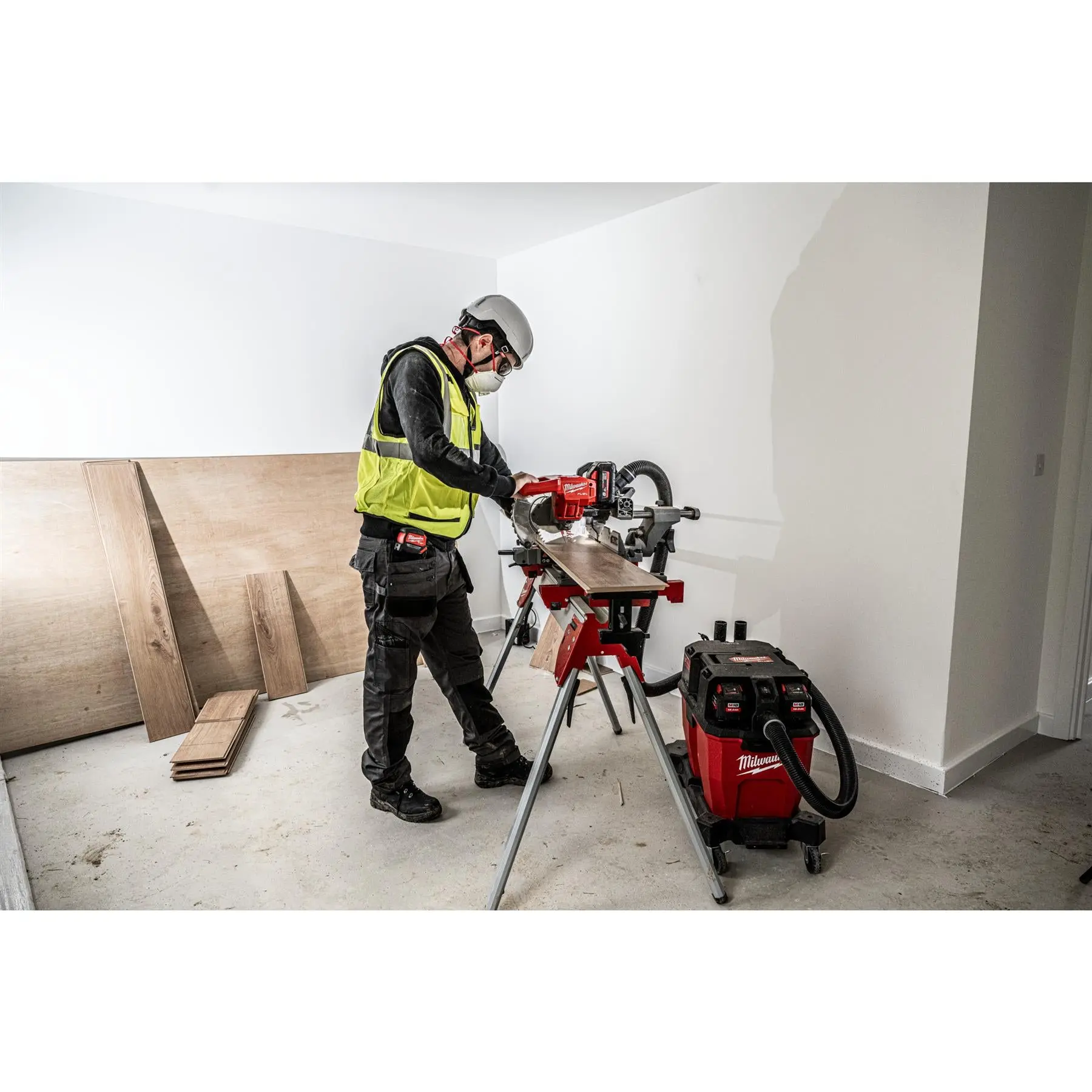 Milwaukee M18 Fuel 18V 190mm Cordless Mitre Saw Bare Unit M18FMS190-0 - Image 16