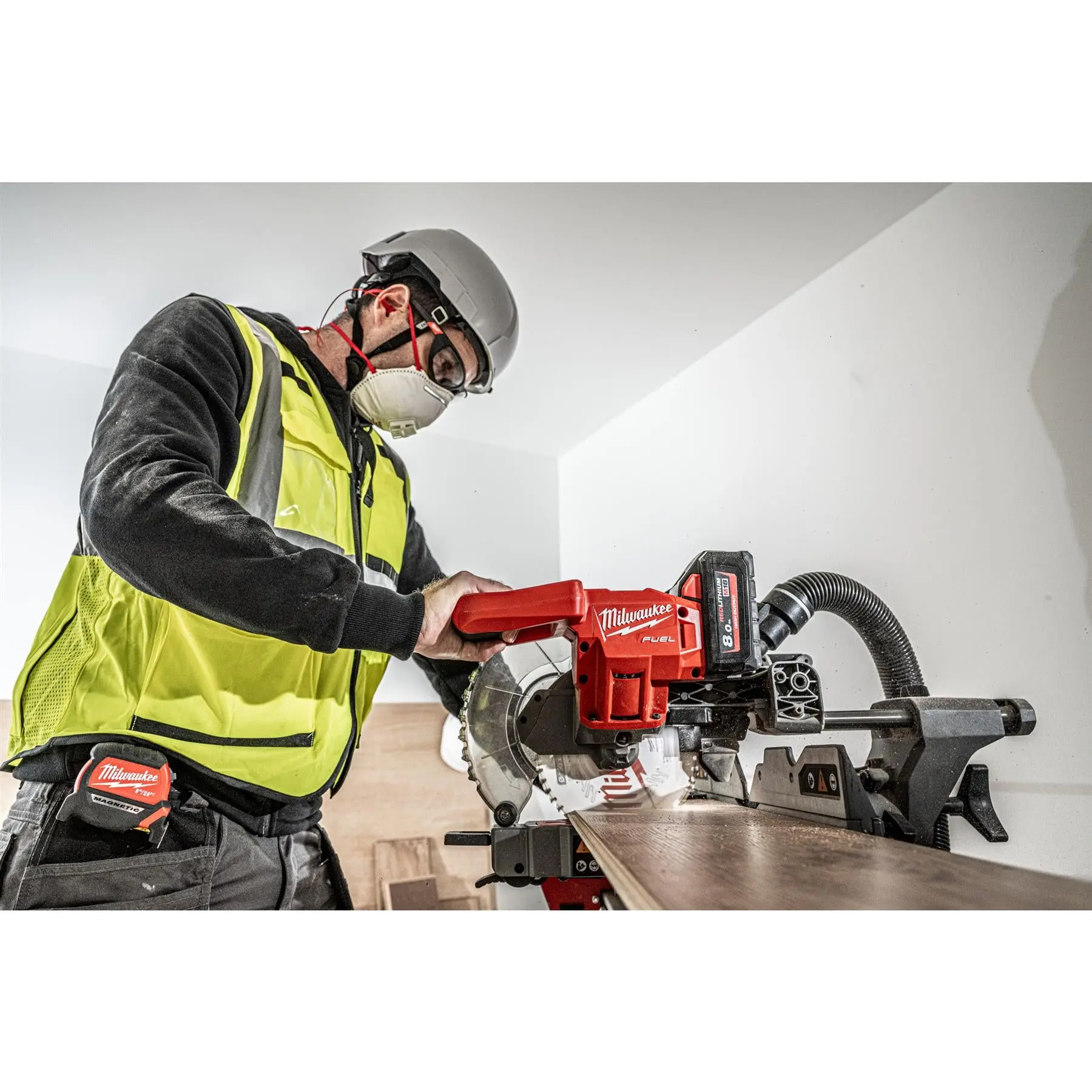 Milwaukee M18 Fuel 18V 190mm Cordless Mitre Saw Bare Unit M18FMS190-0 - Image 17