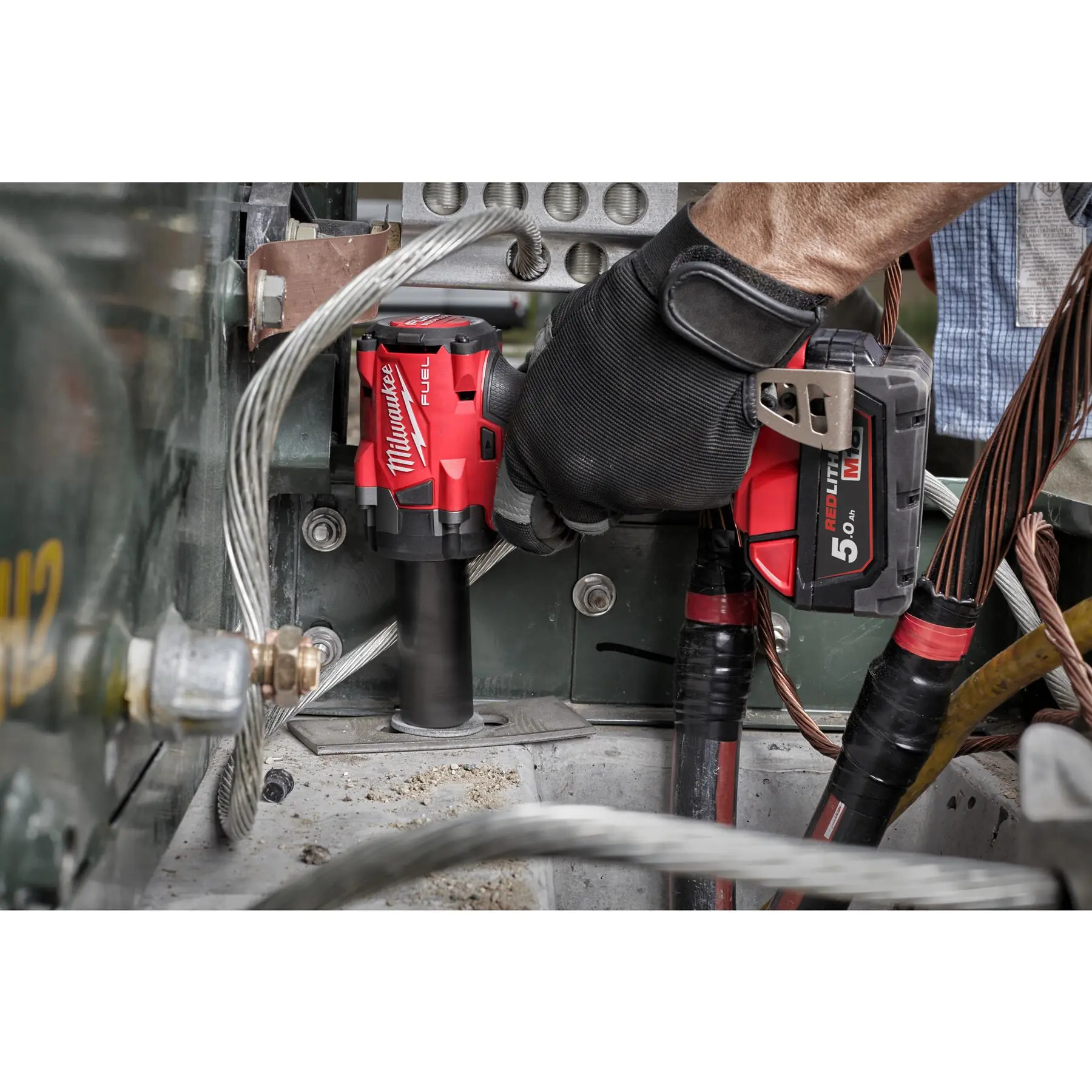 Milwaukee M18 Fuel 18V 3/8" Drive Cordless Compact Impact Wrench Friction Ring 2 x 5Ah Battery + Charger M18FIW2F38-502X - Image 11
