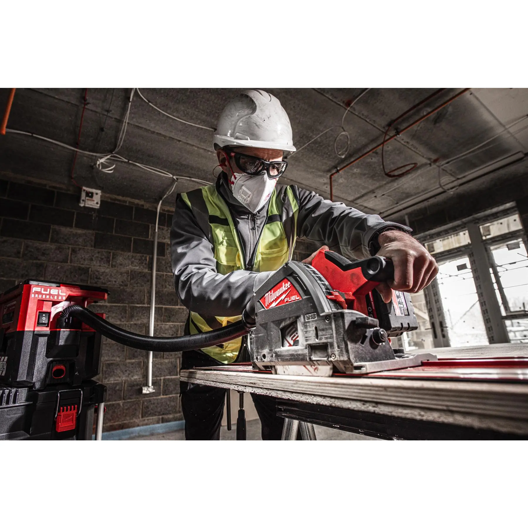 Milwaukee M18 Fuel 18V 55mm Cordless Plunge Saw in Packout XL Tool Box Bare Unit M18FPS55-0P - Image 11