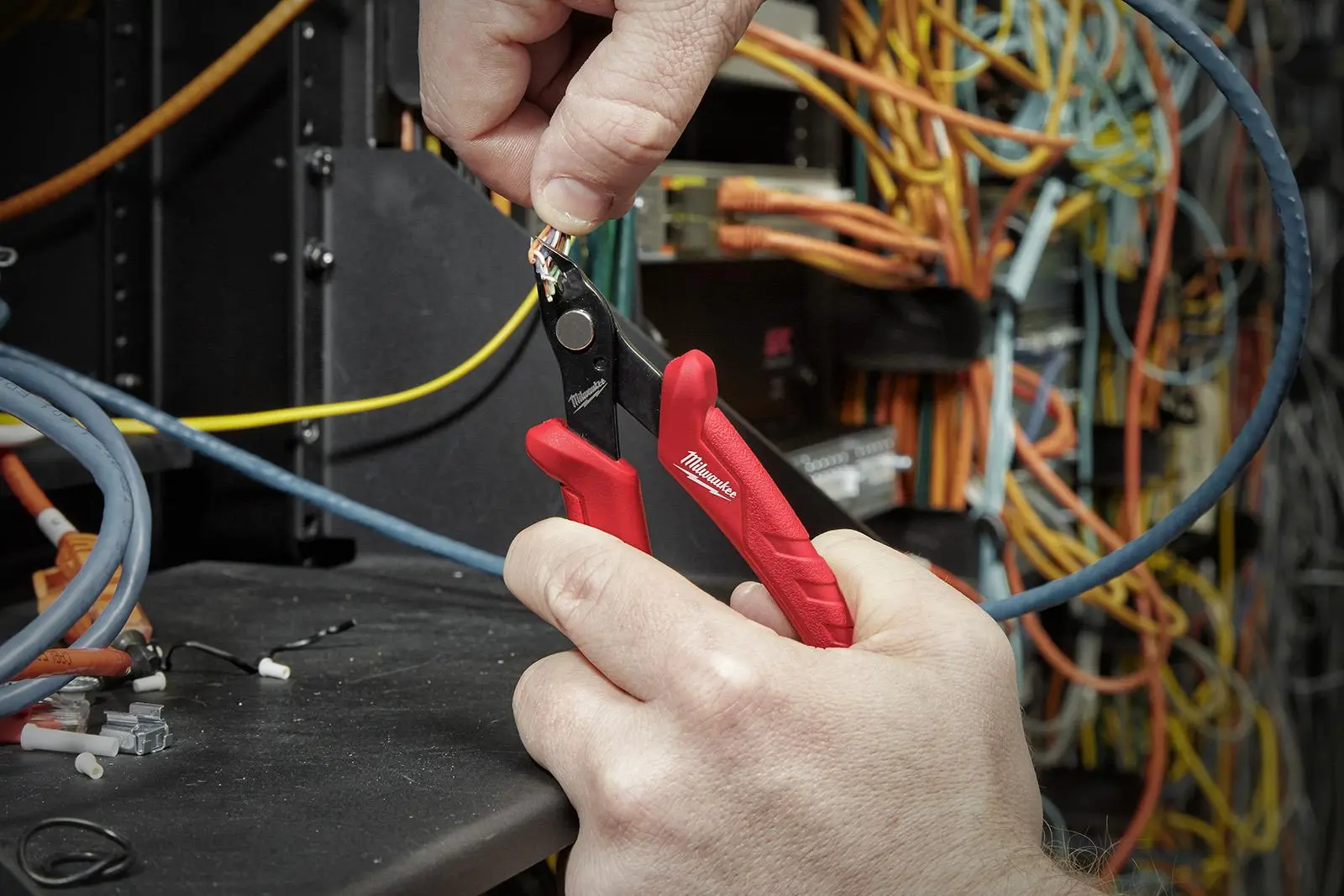Milwaukee Mini Flush Cutters Cutting Pliers - Image 5