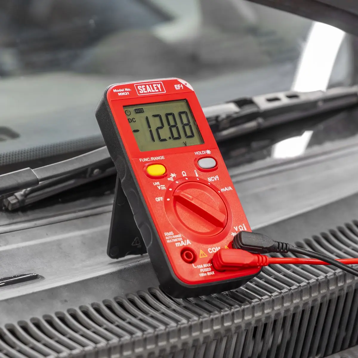 Sealey 10-Function Professional Auto-Ranging Digital Multimeter - Image 8