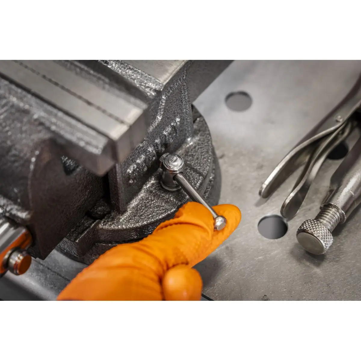 Sealey 100mm SG Iron Vice with Swivel Base - Image 7