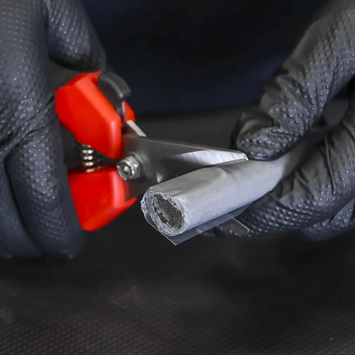 Sealey 114g Quick Set Metal Epoxy Putty - Image 2