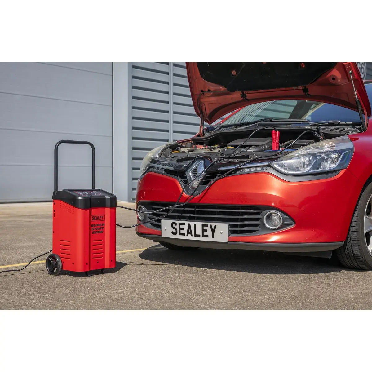 Sealey 12/24V Automatic Battery Charger 60A & 200A Starter - Image 5