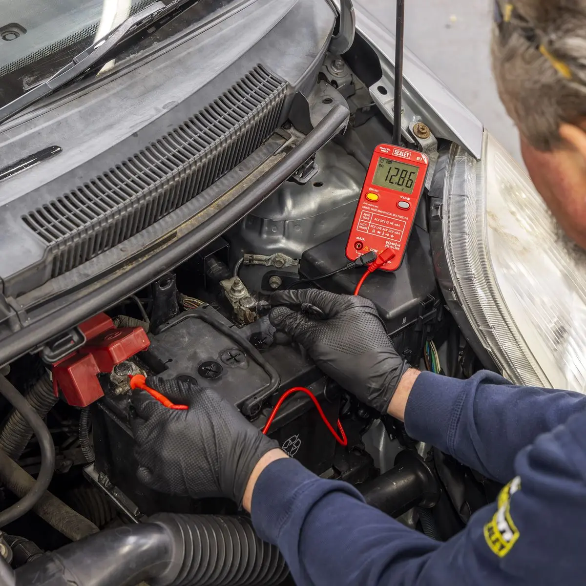 Sealey 13-Function Professional Smart Auto-Scanning Digital Multimeter - Image 3