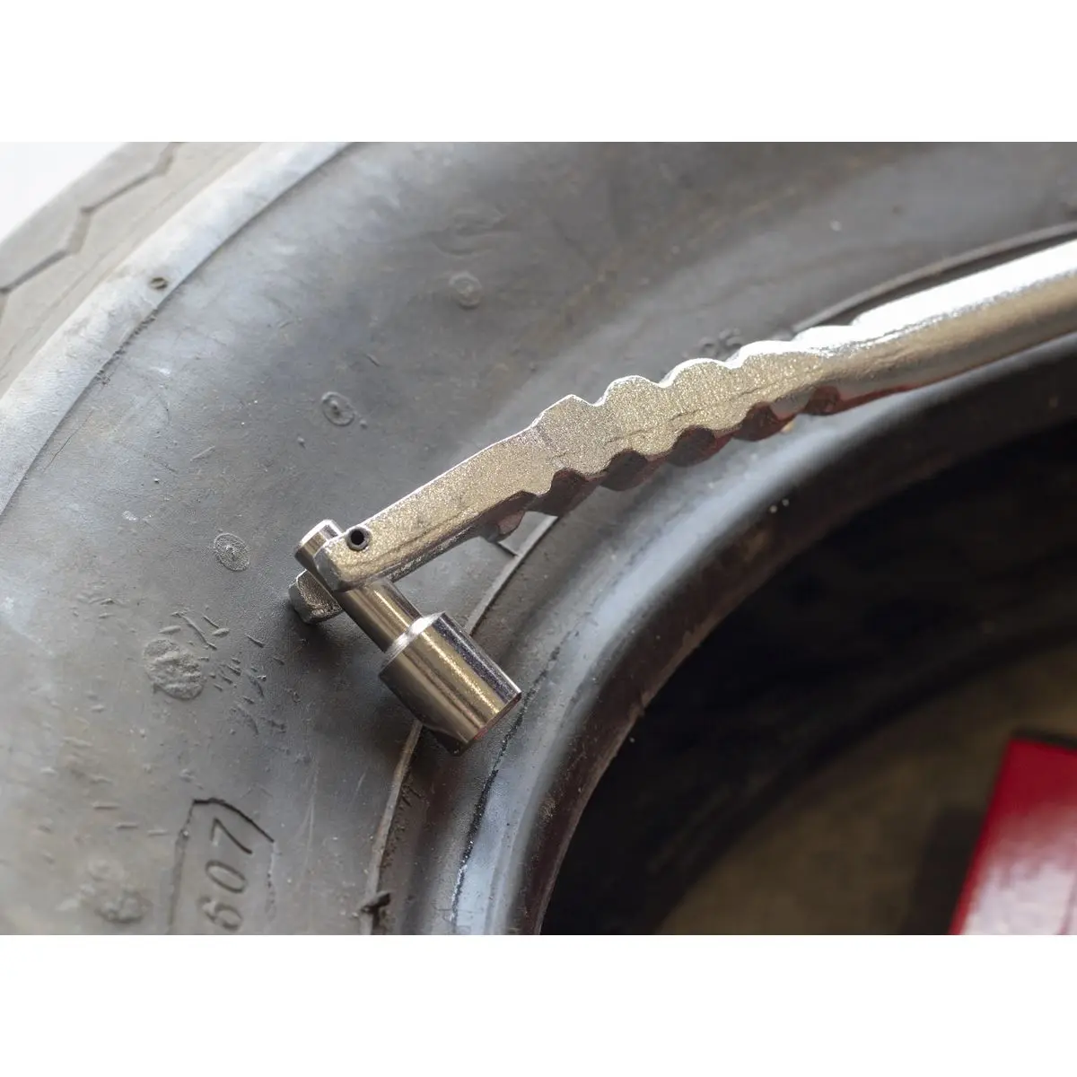 Sealey 270mm Tyre Valve Installer Tubeless Wheels Stem Puller Repair Remover - Image 2