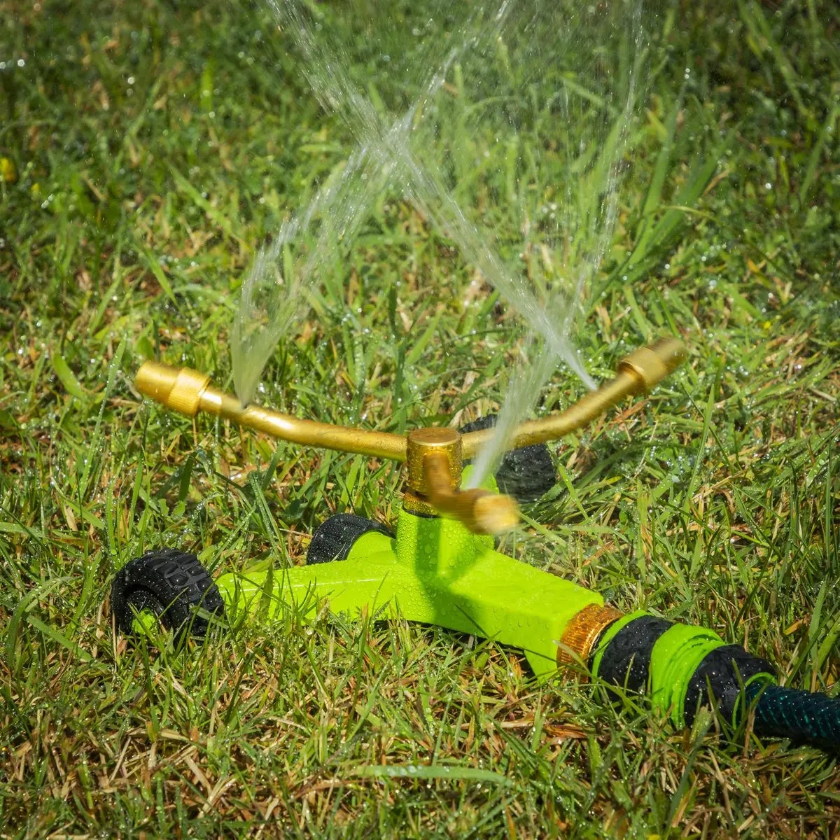 Sealey 3-Arm Brass Sprinkler with Metal Wheeled Base - Image 10