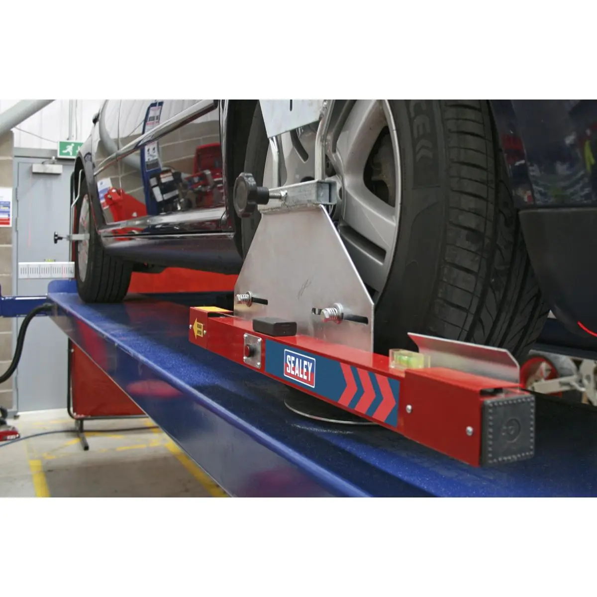 Sealey 4-Wheel Laser Wheel Aligner Combo - Image 11