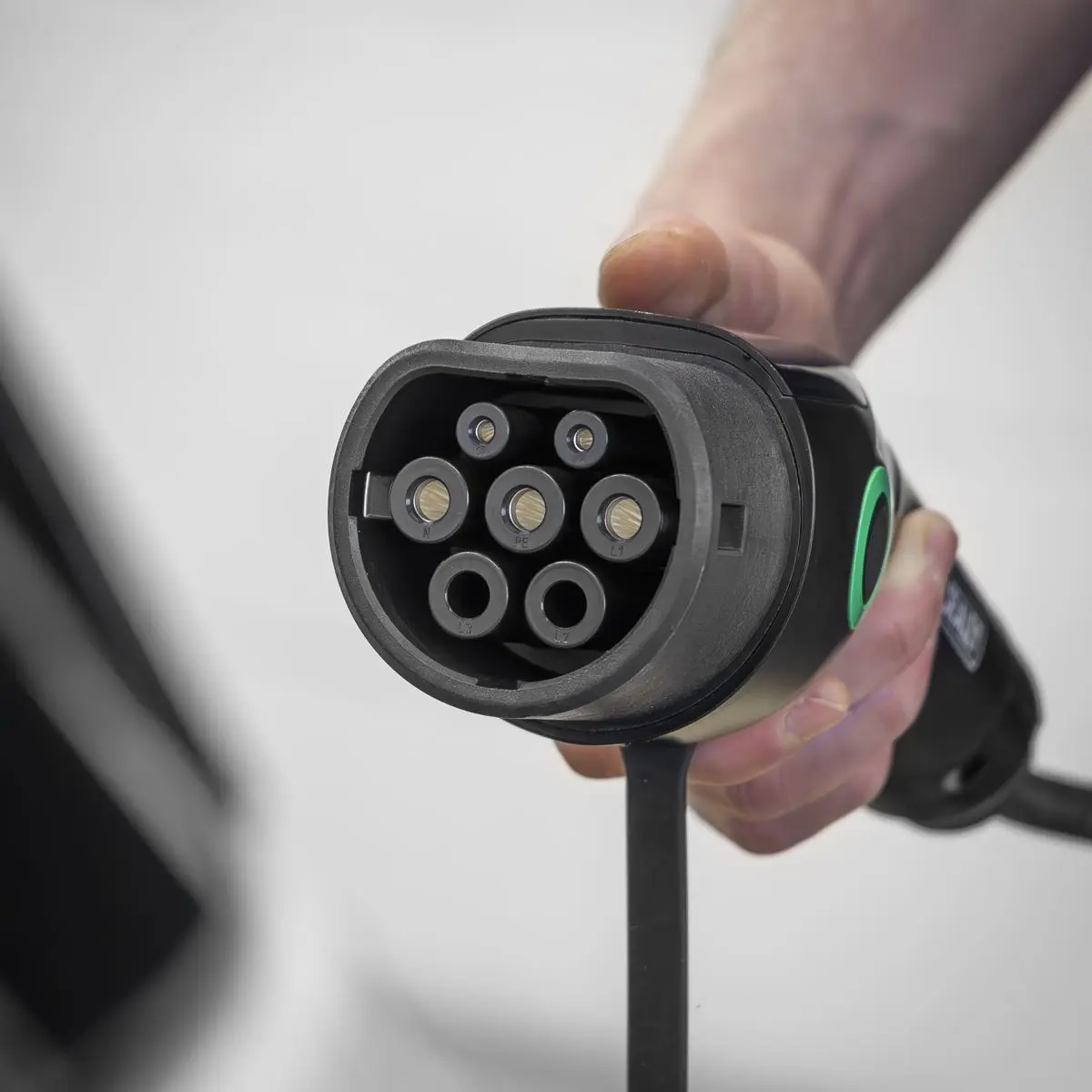 Sealey 5m Type 2 to Type 2 EV Charging Cable 32A(7.4KW) 1Ph - Image 2