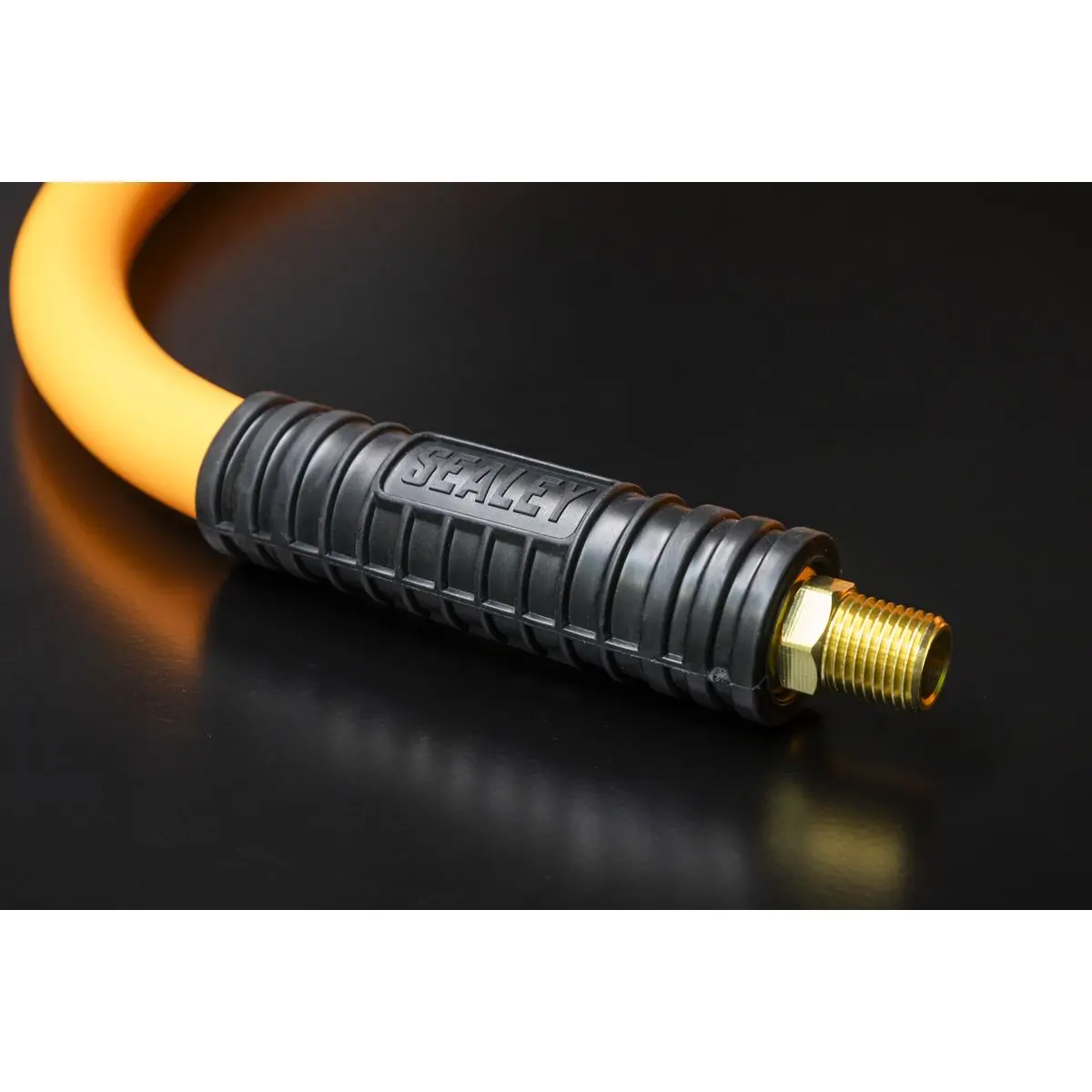 Sealey High-Visibility Hybrid Air Hose with 1/4"BSP Unions 5m x 10mm - Image 3