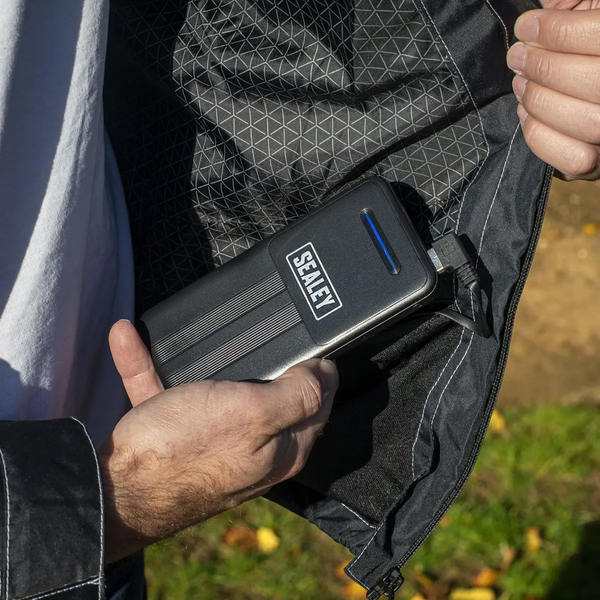 Sealey 5V Heated Rain Jacket with Power Bank 20Ah - Large - Image 7