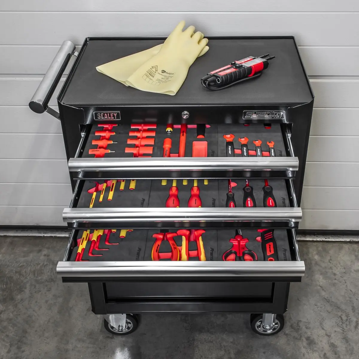 Sealey 63pc Insulated Tool Kit with 7 Drawer Rollcab - Image 16