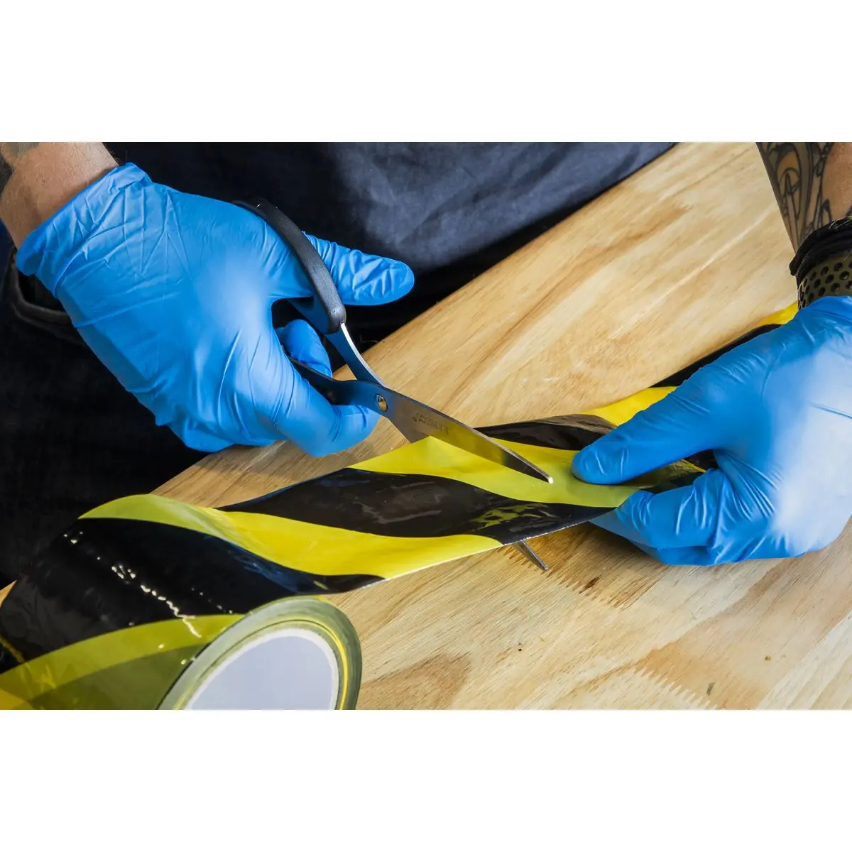 Sealey 80mm x 100m Non Adhesive Hazard Barrier Tape - Image 13