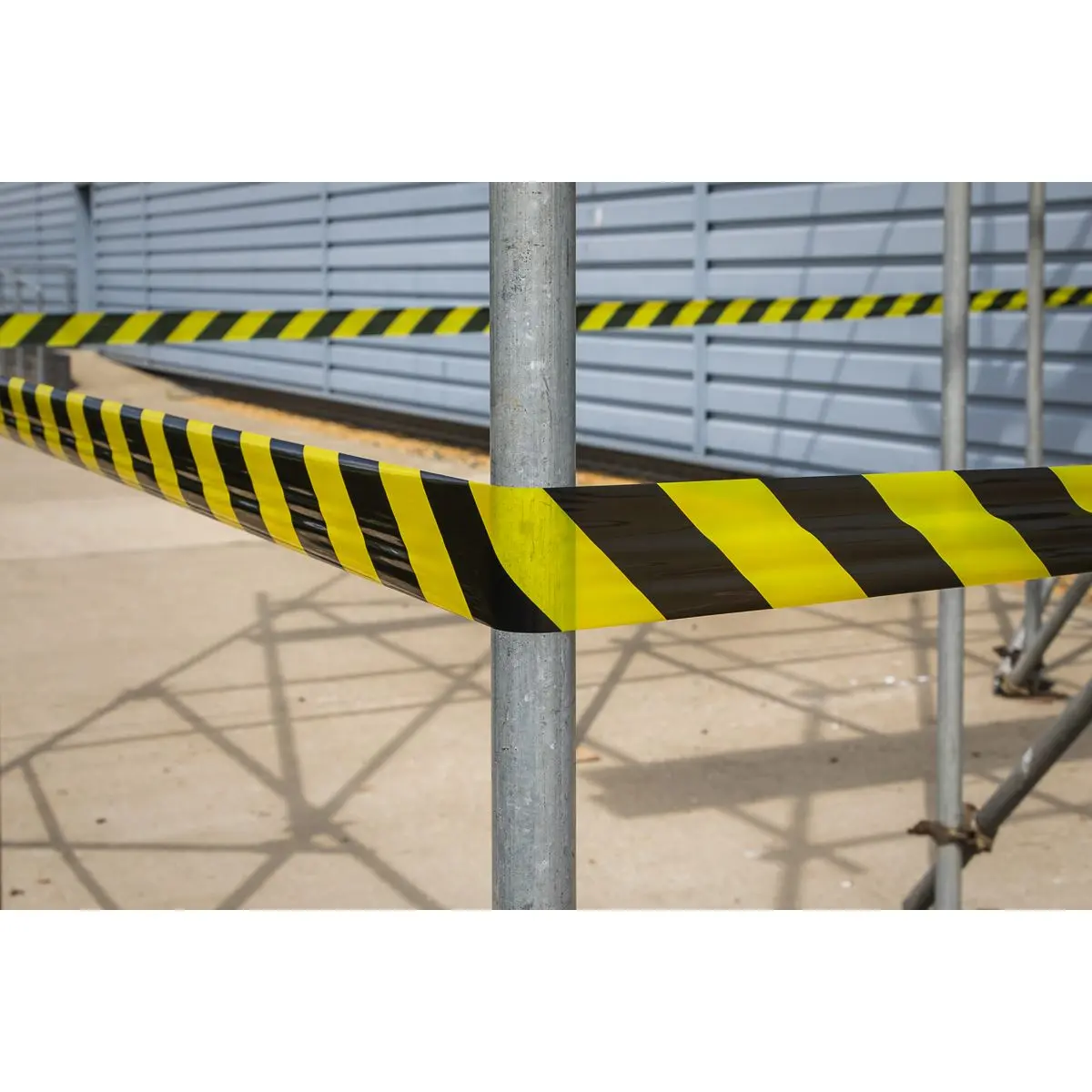 Sealey 80mm x 100m Non Adhesive Hazard Barrier Tape - Image 14