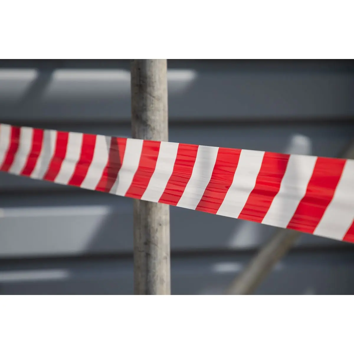 Sealey 80mm x 100m Non Adhesive Hazard Barrier Tape - Image 7