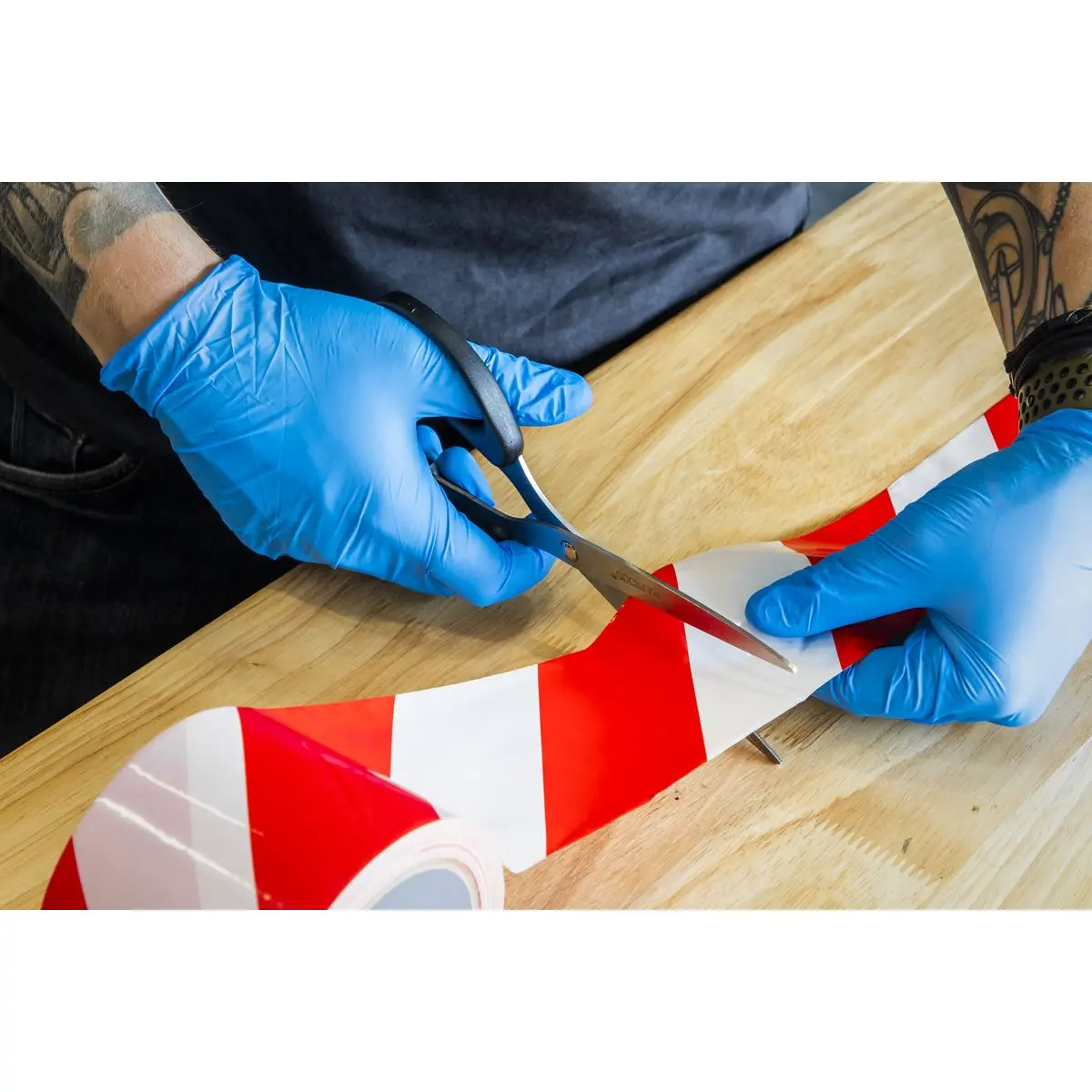 Sealey 80mm x 100m Non Adhesive Hazard Barrier Tape Red & White - Image 3