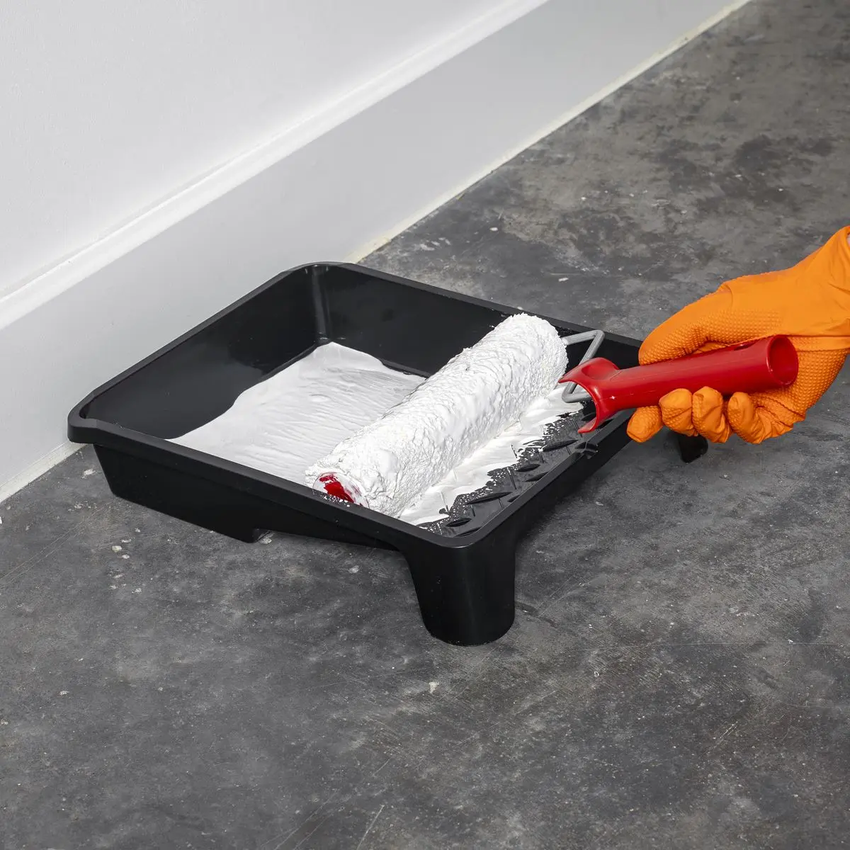 Sealey 9" Paint Roller with Tray - Image 4