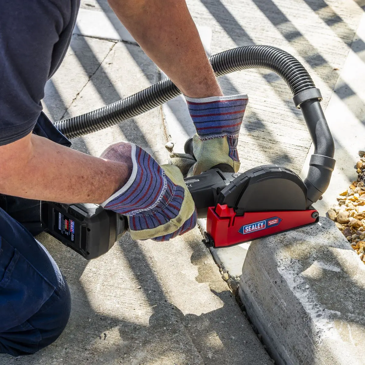 Sealey Adjustable Angle Grinder Cutting Shroud - Image 6
